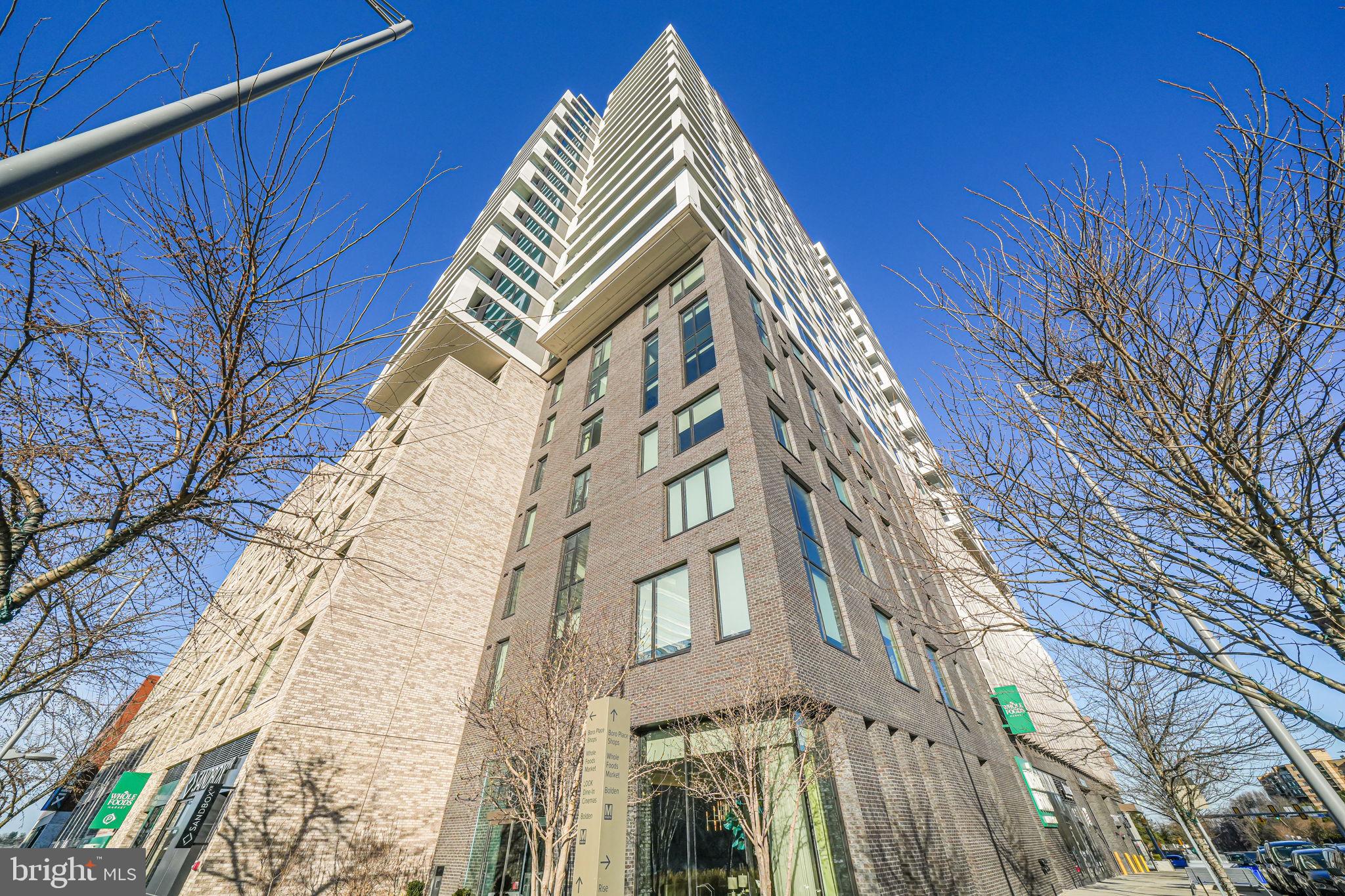 THE VERSE CONDO - Residential Lease