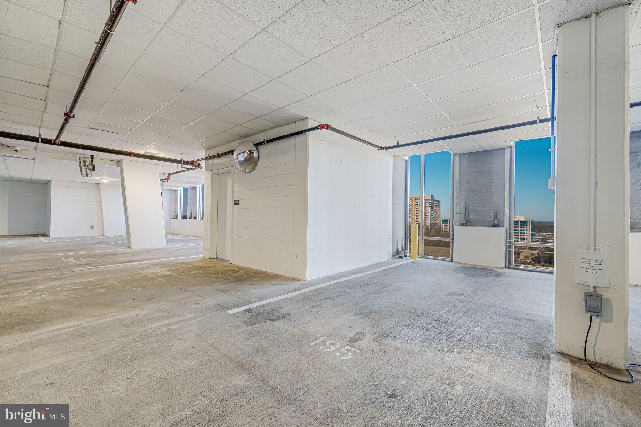 THE VERSE CONDO - Residential Lease