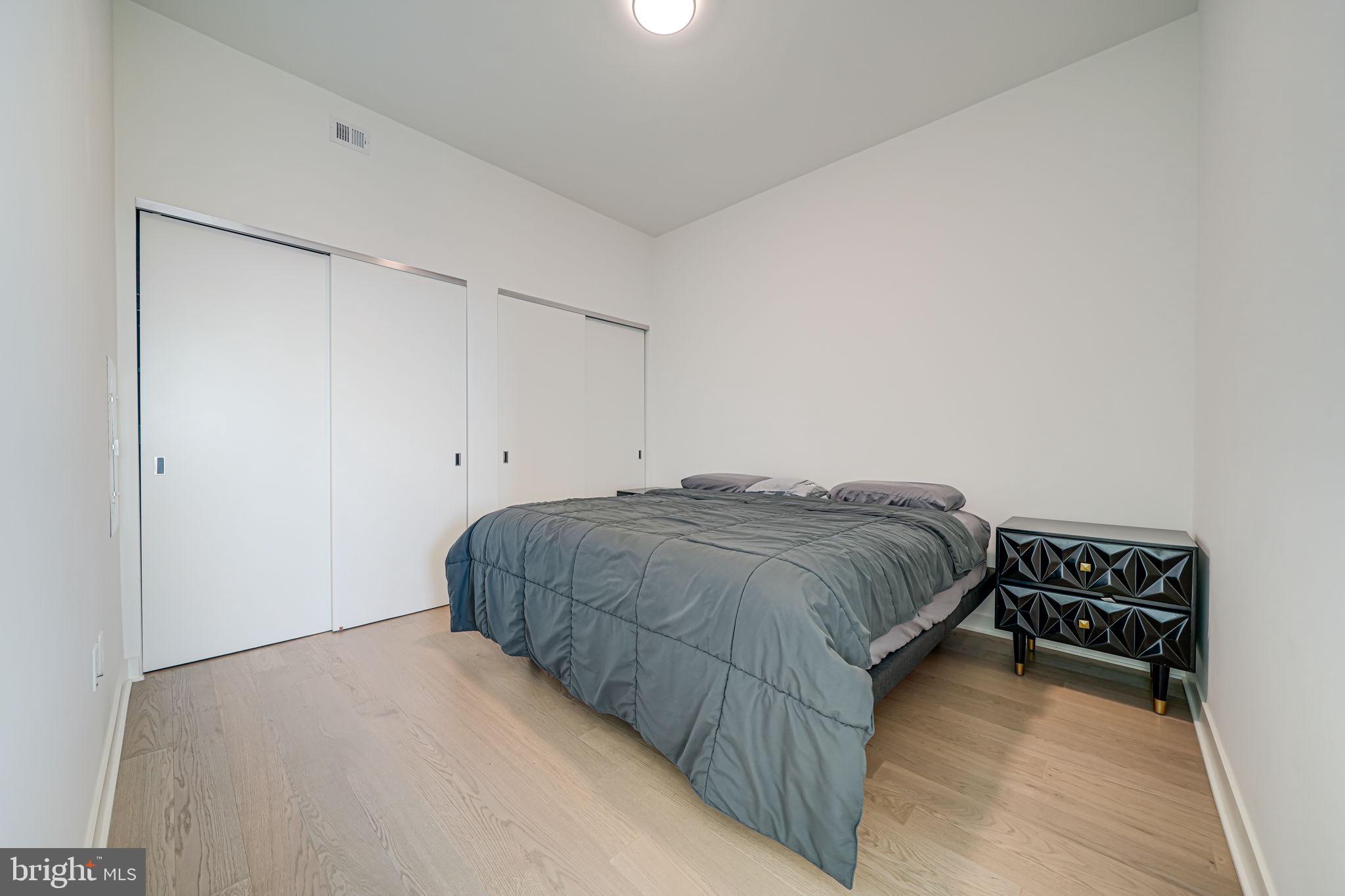 THE VERSE CONDO - Residential Lease