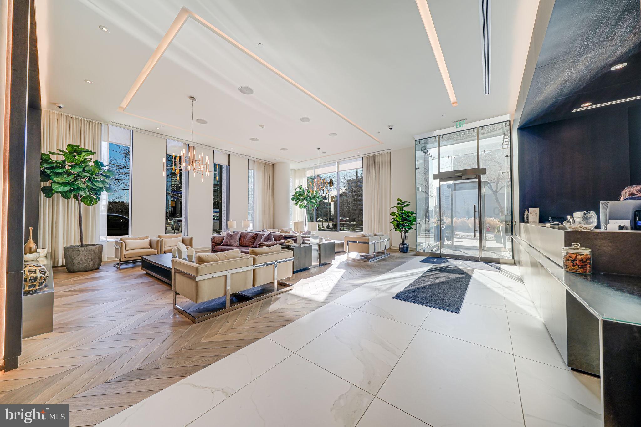 THE VERSE CONDO - Residential Lease