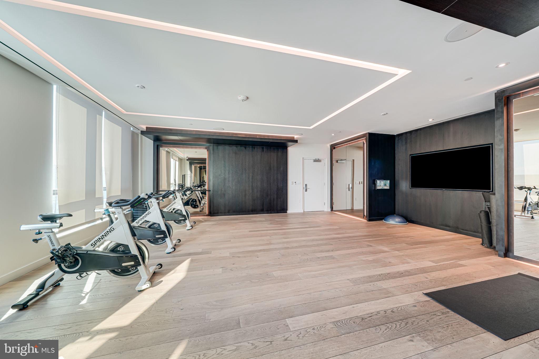 THE VERSE CONDO - Residential Lease