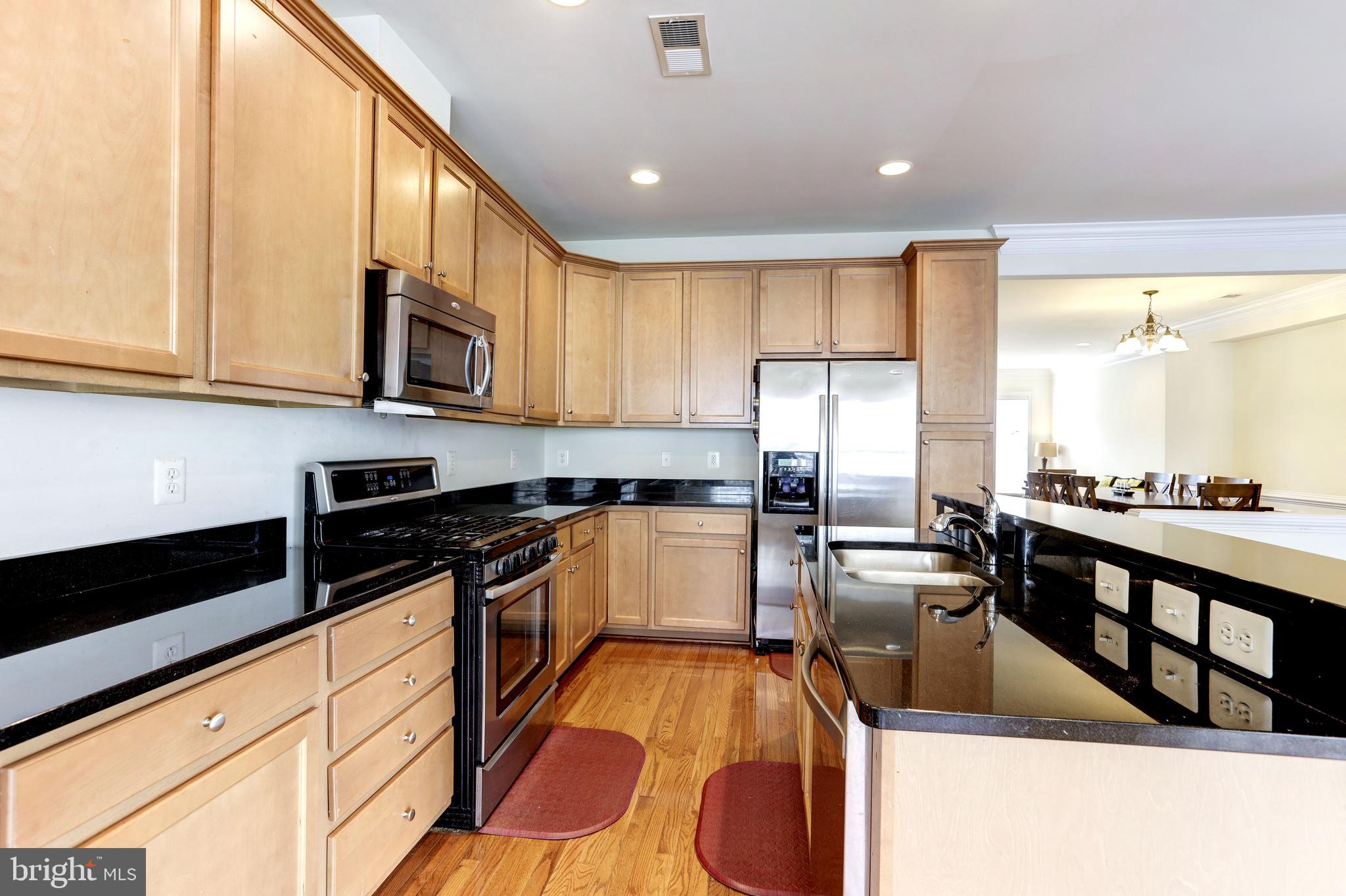 EAST GATE - Residential Lease