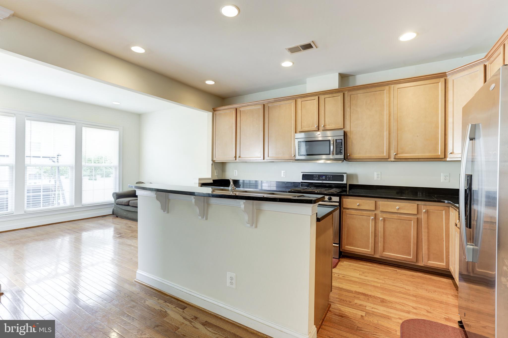 EAST GATE - Residential Lease