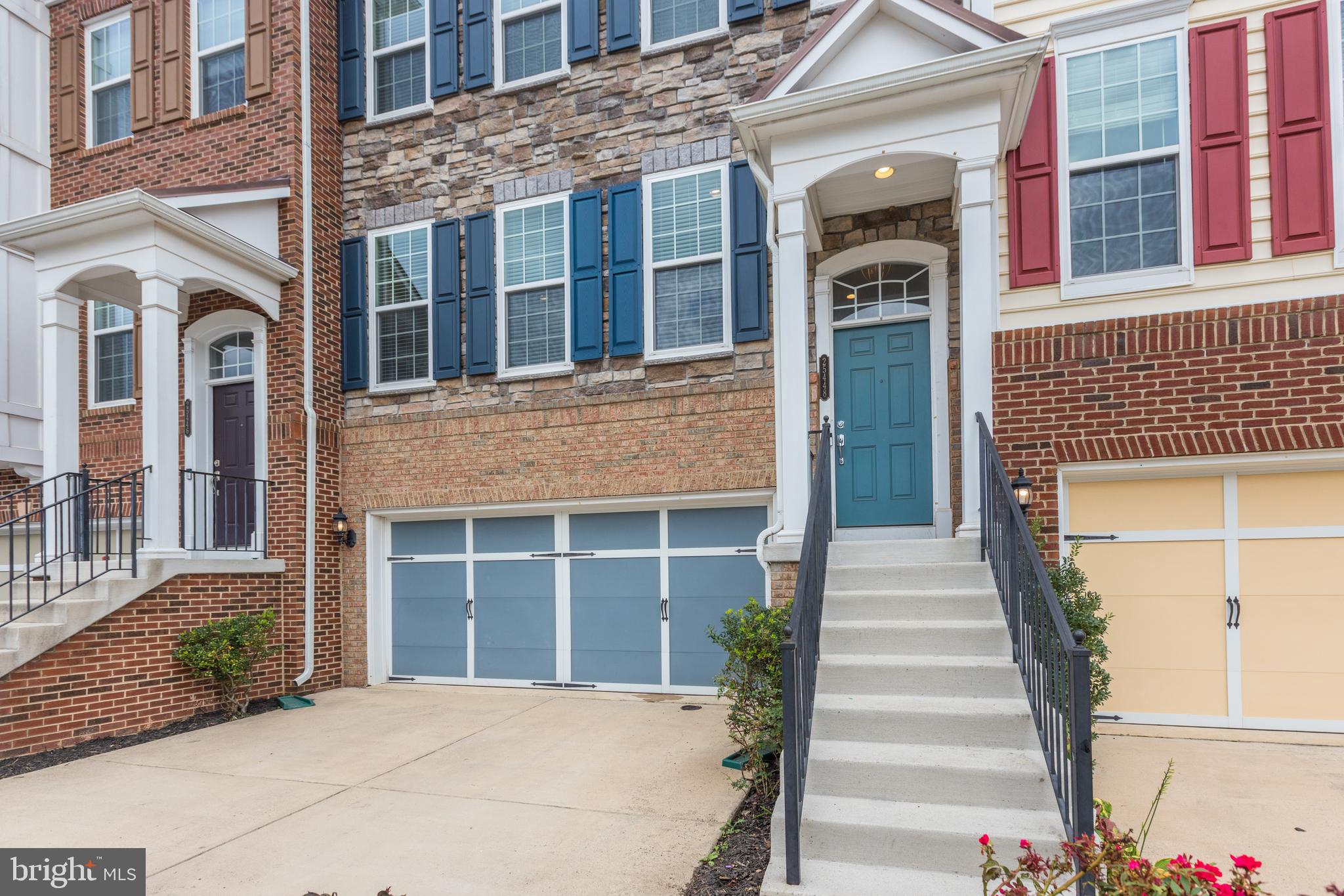 EAST GATE - Residential Lease