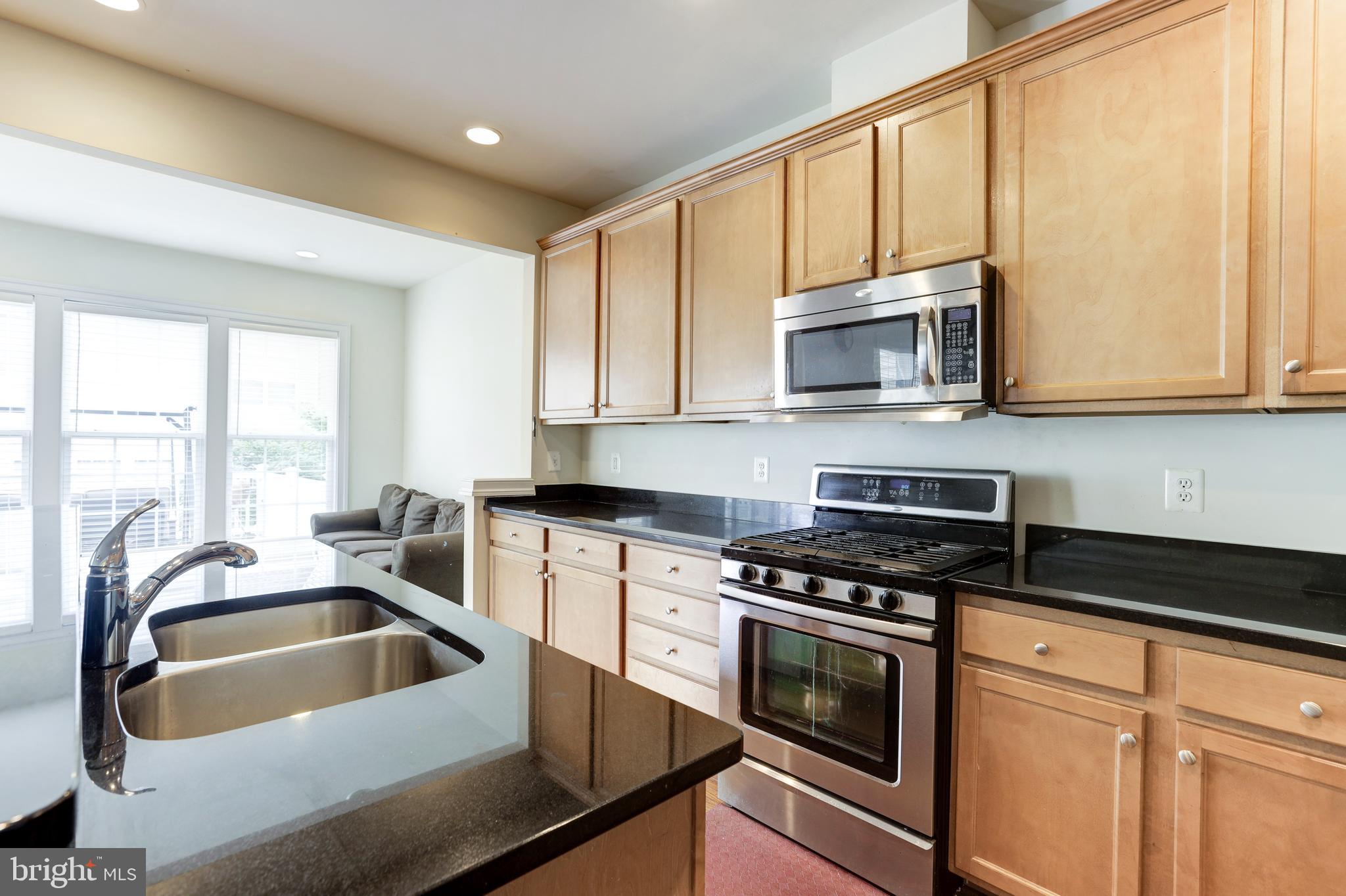 EAST GATE - Residential Lease