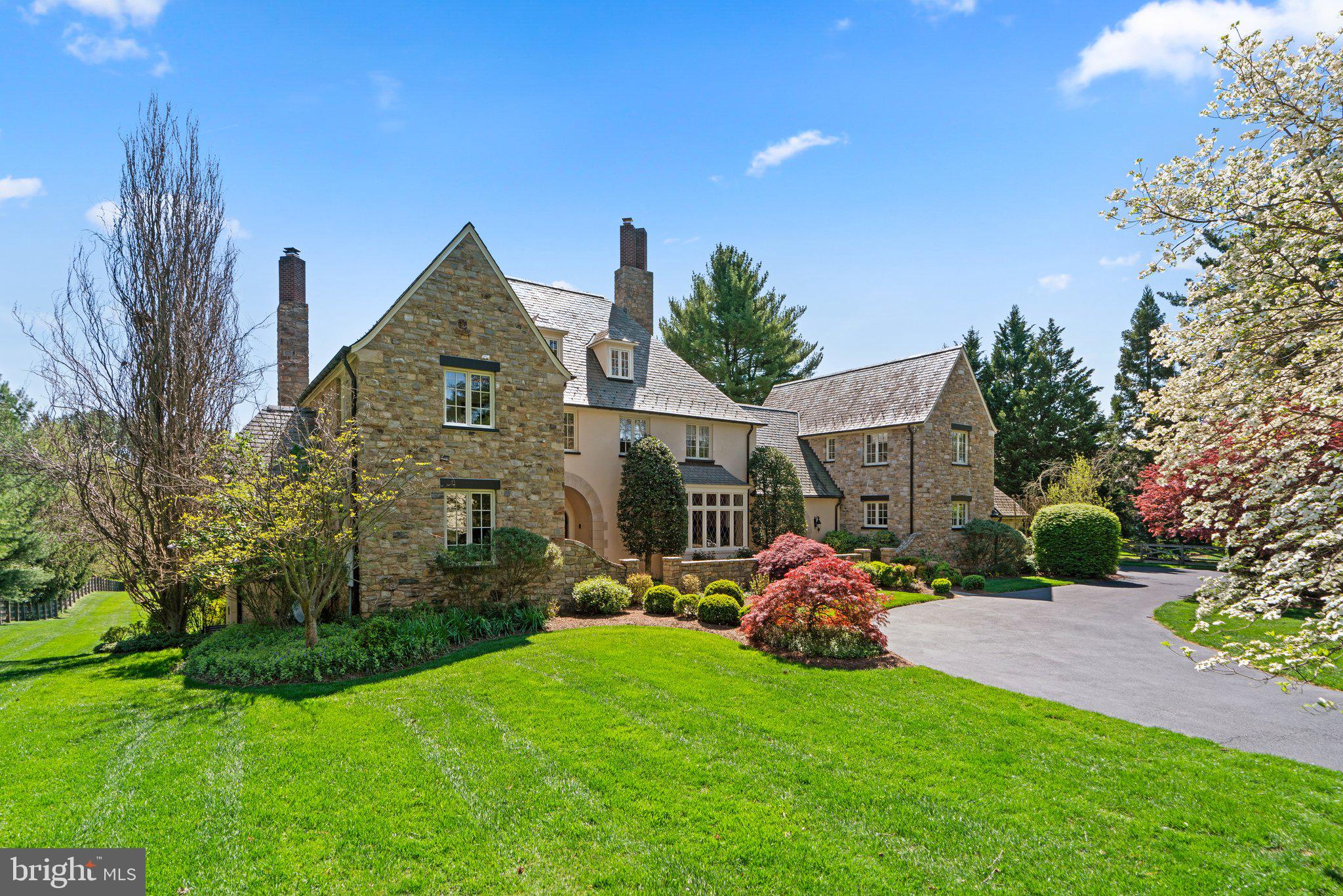 POTOMAC OUTSIDE - Residential