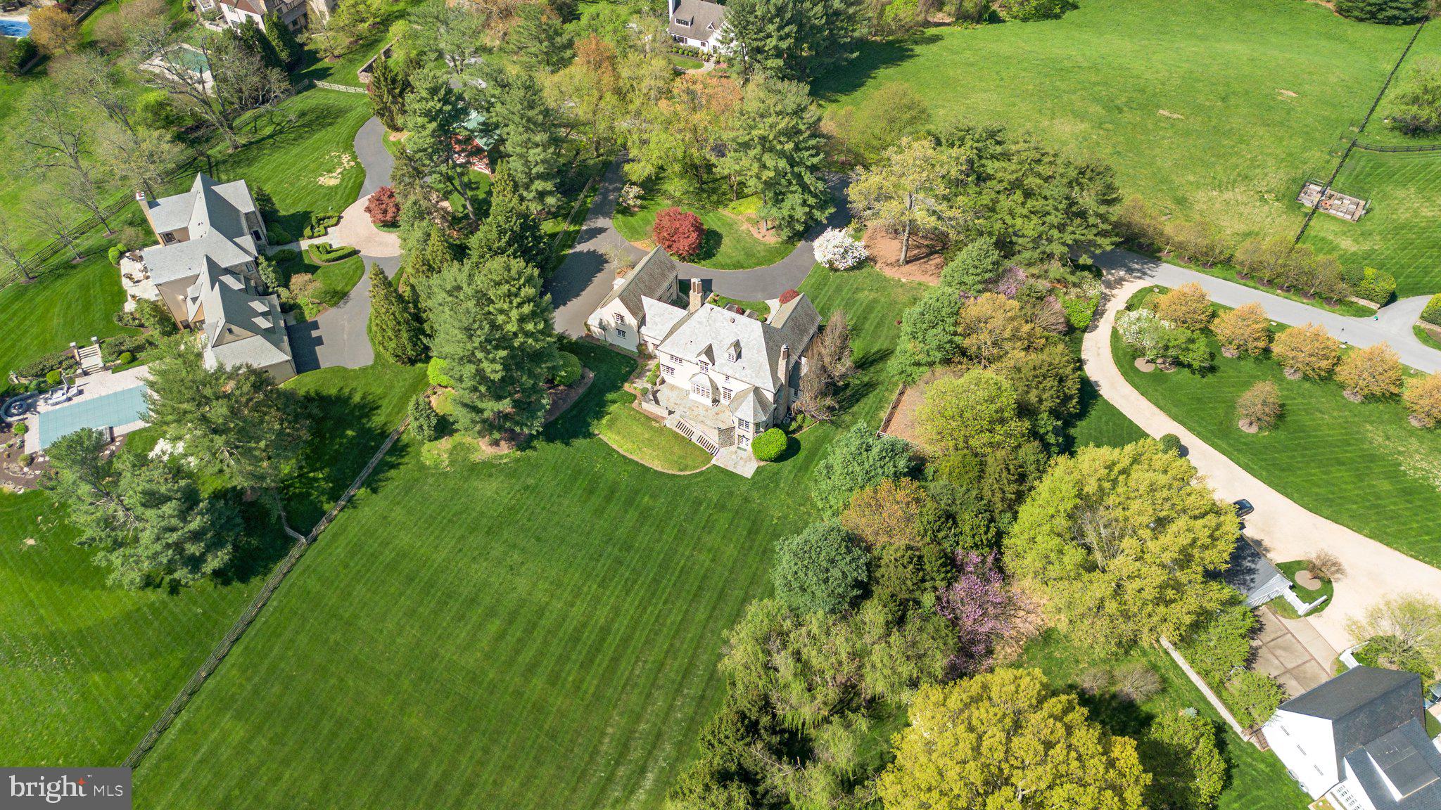 POTOMAC OUTSIDE - Residential