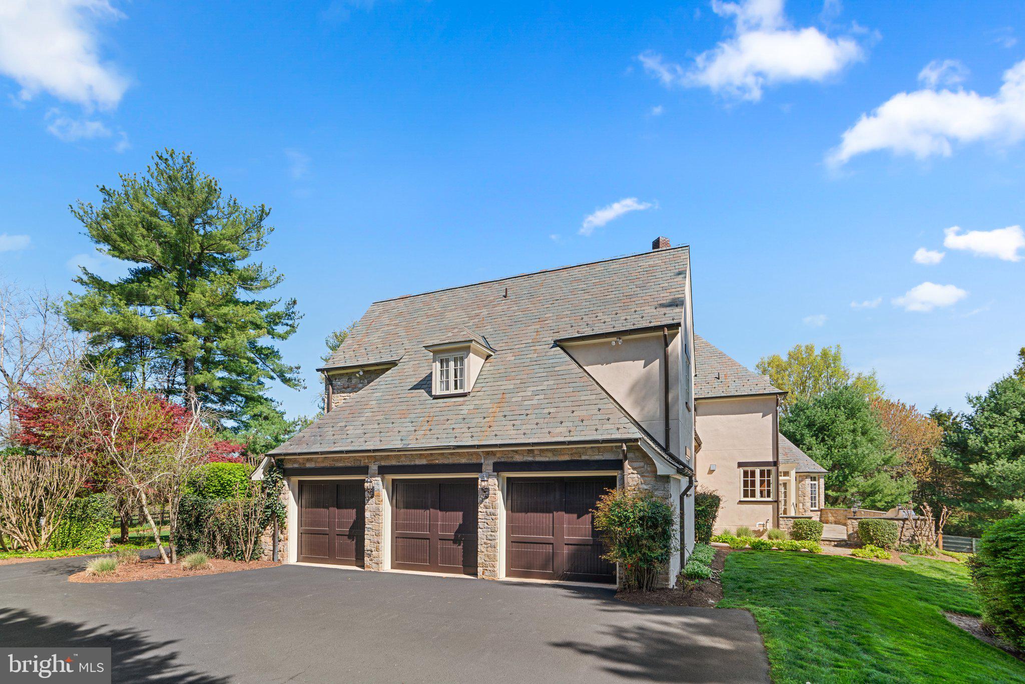 POTOMAC OUTSIDE - Residential