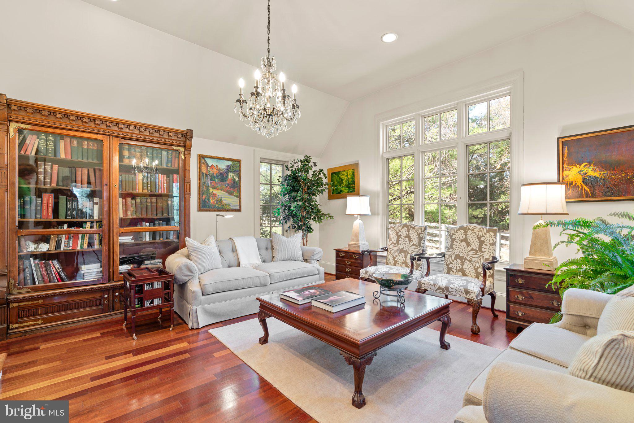 POTOMAC OUTSIDE - Residential