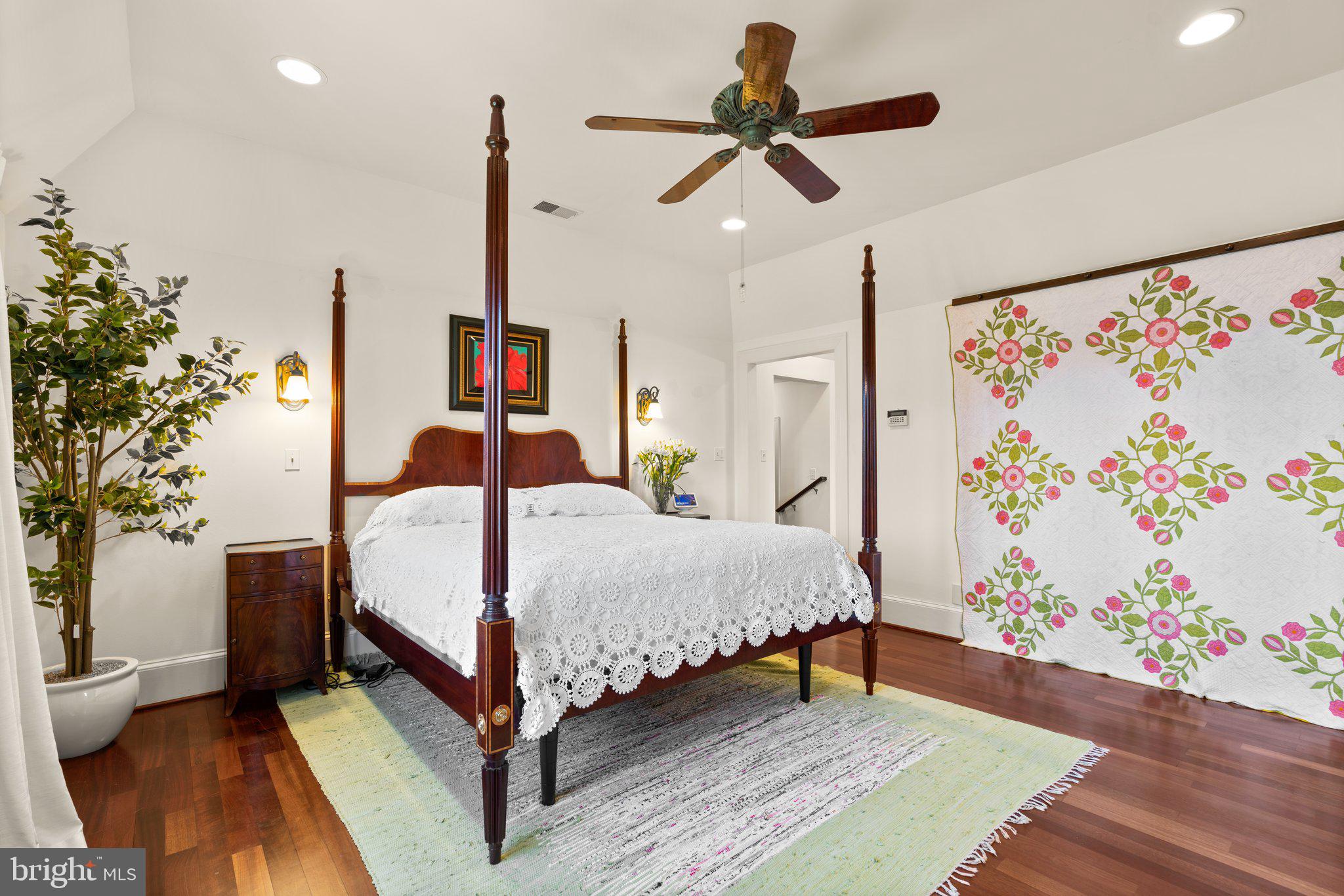 POTOMAC OUTSIDE - Residential