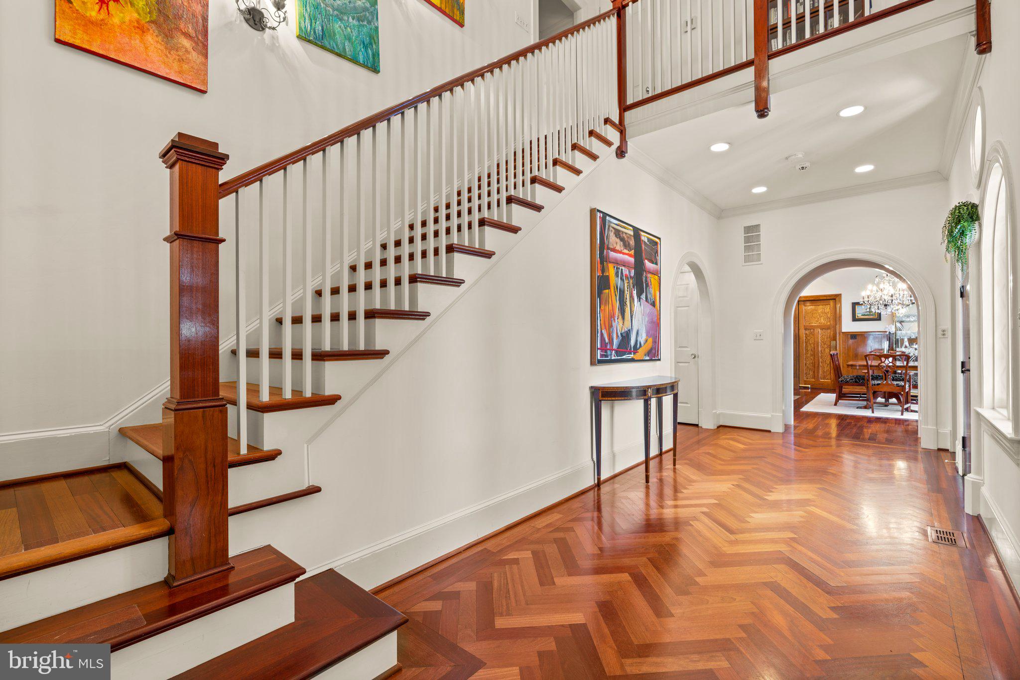 POTOMAC OUTSIDE - Residential