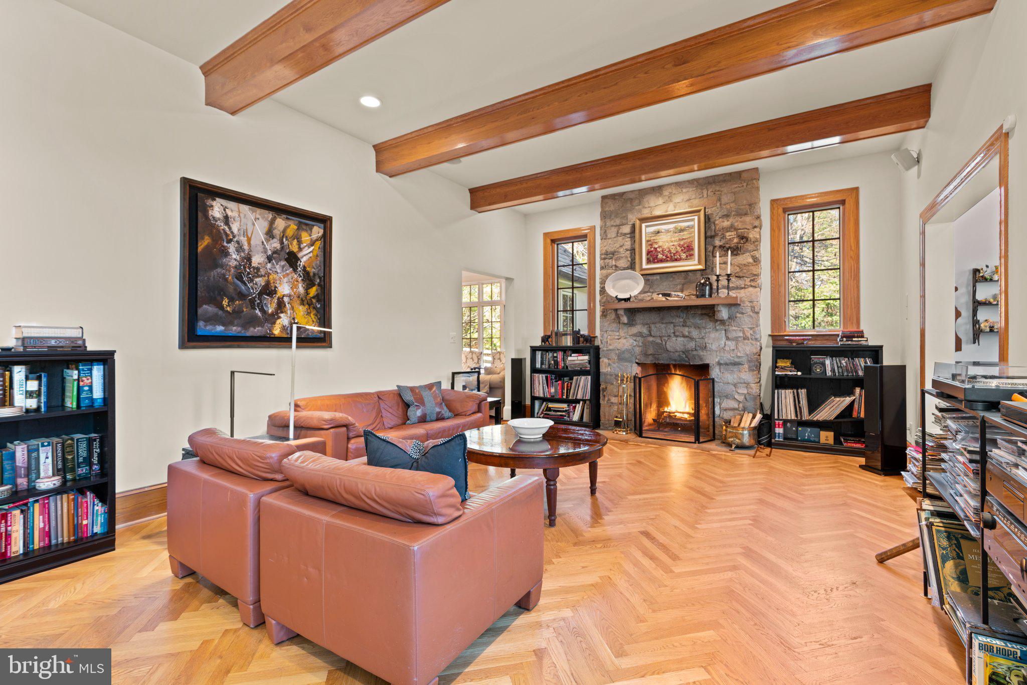 POTOMAC OUTSIDE - Residential