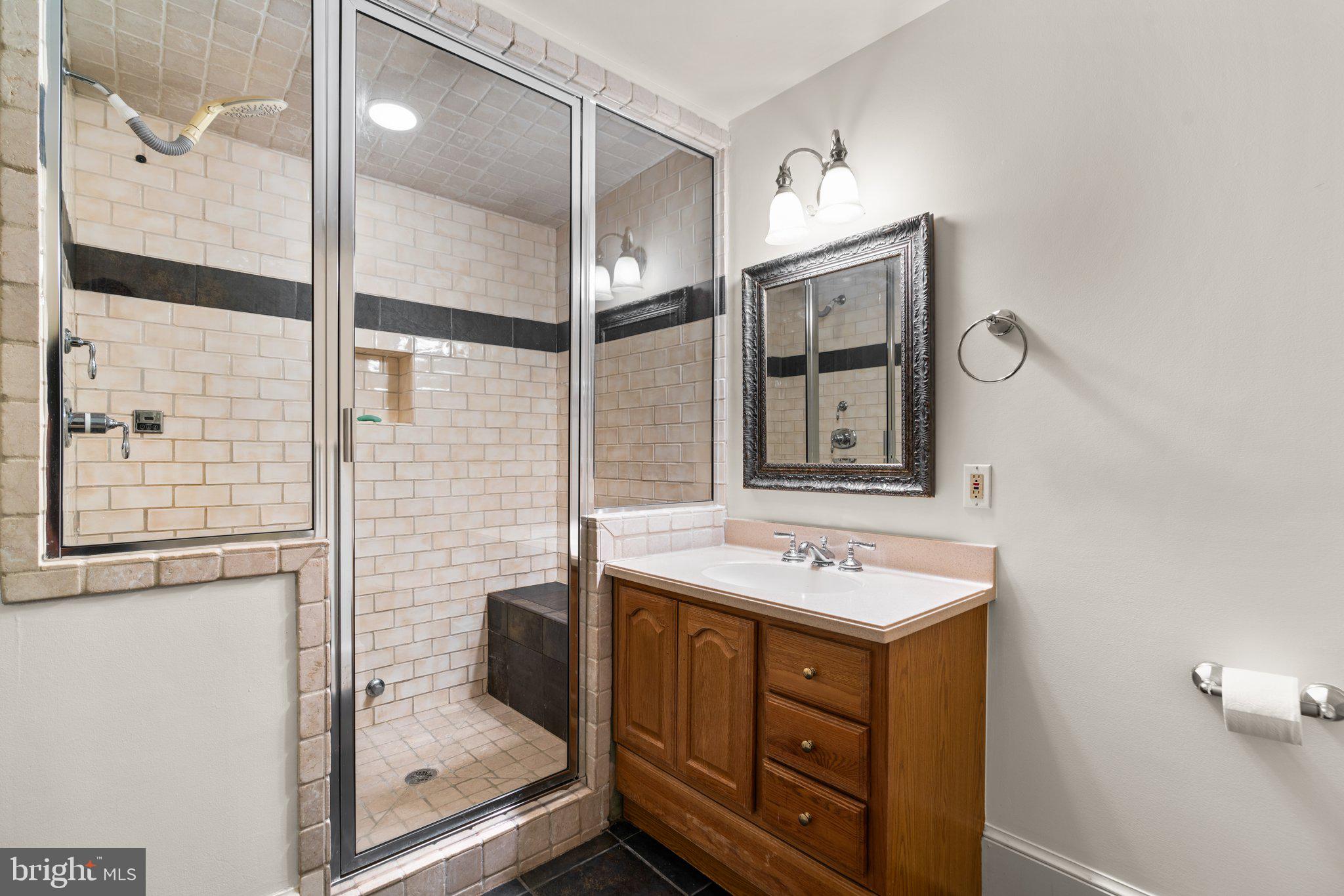 POTOMAC OUTSIDE - Residential