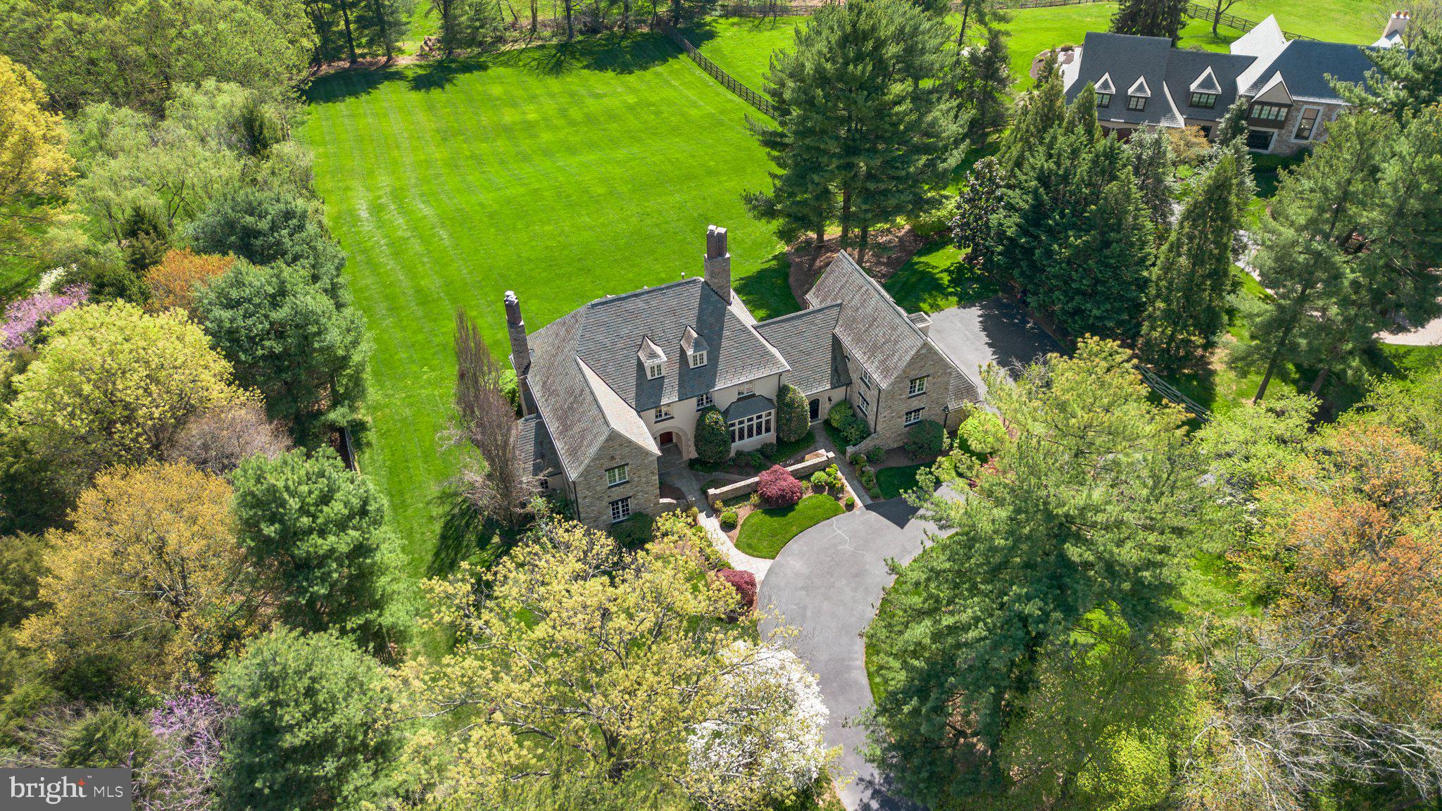 POTOMAC OUTSIDE - Residential