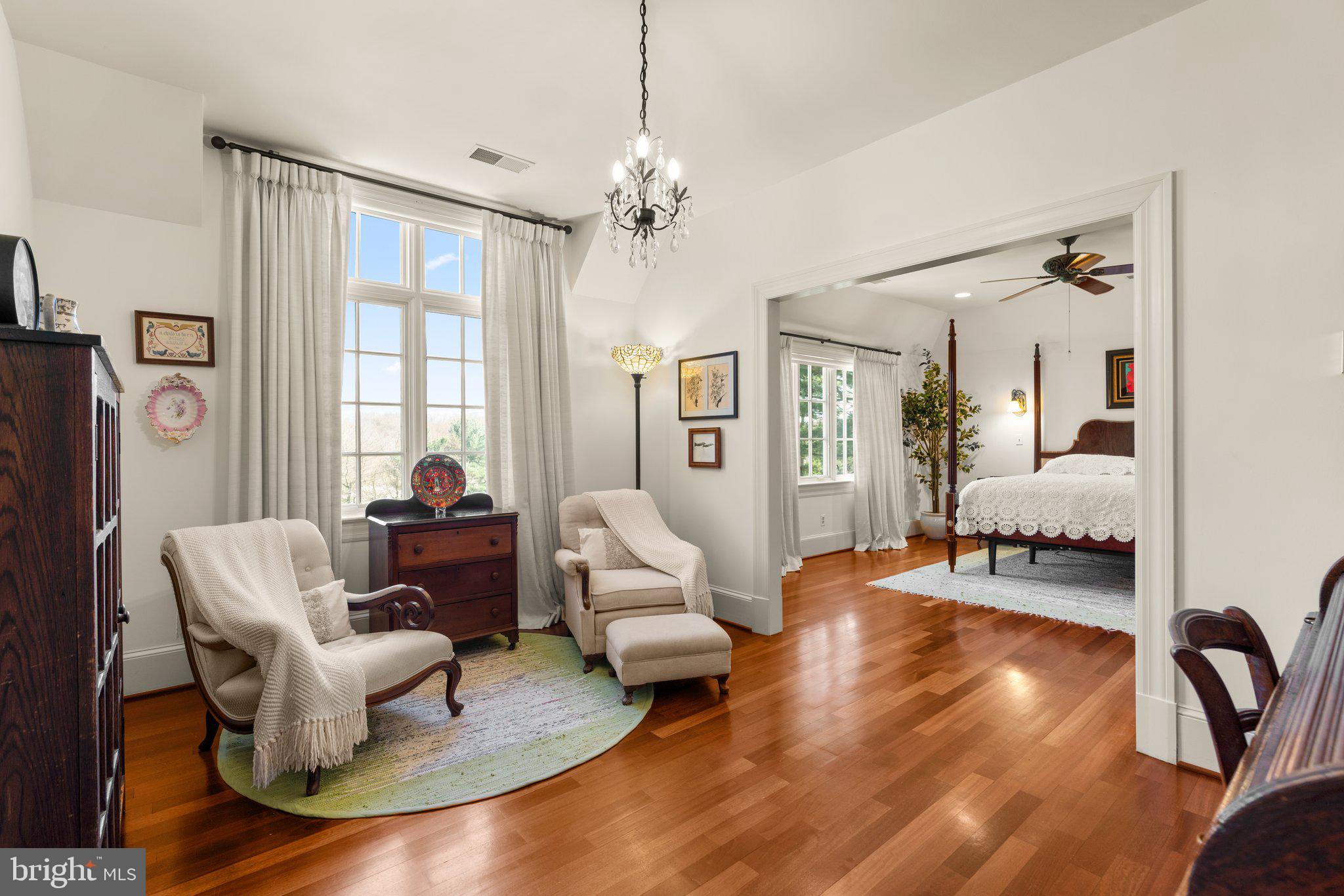 POTOMAC OUTSIDE - Residential