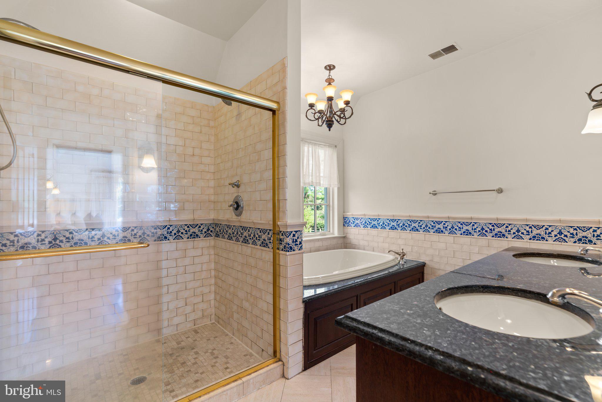 POTOMAC OUTSIDE - Residential