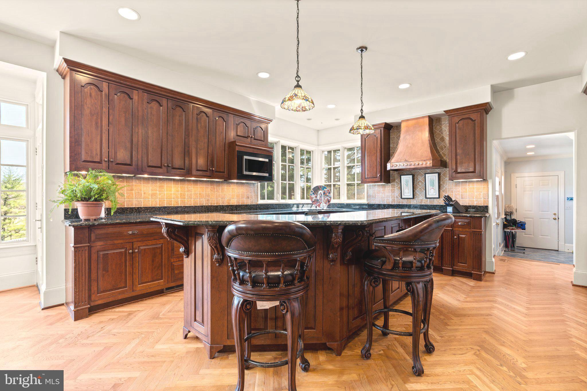 POTOMAC OUTSIDE - Residential