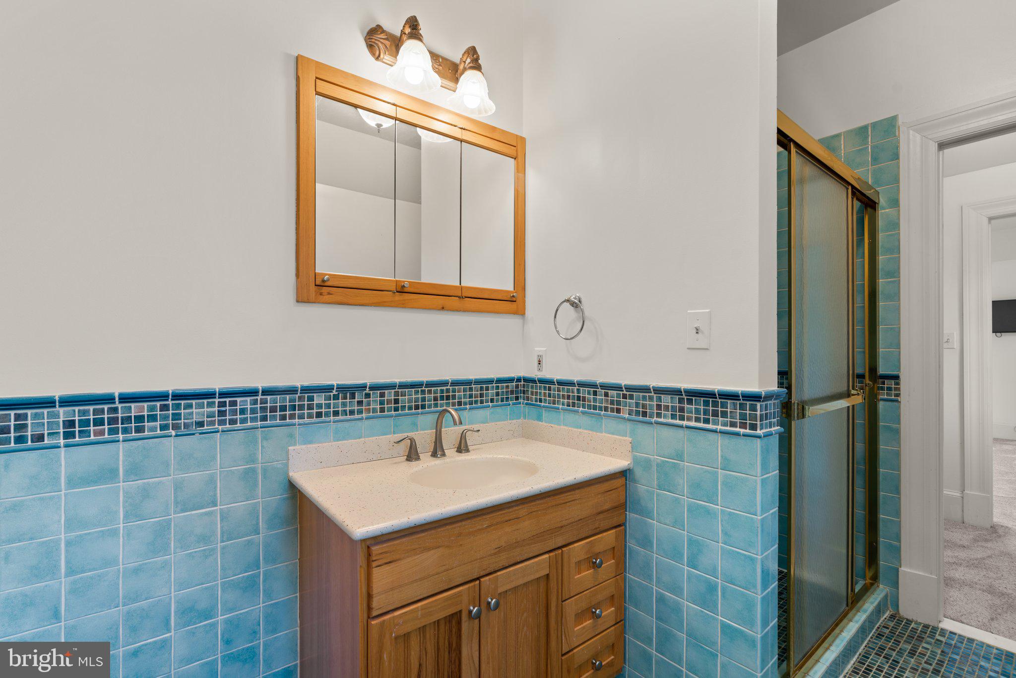 POTOMAC OUTSIDE - Residential