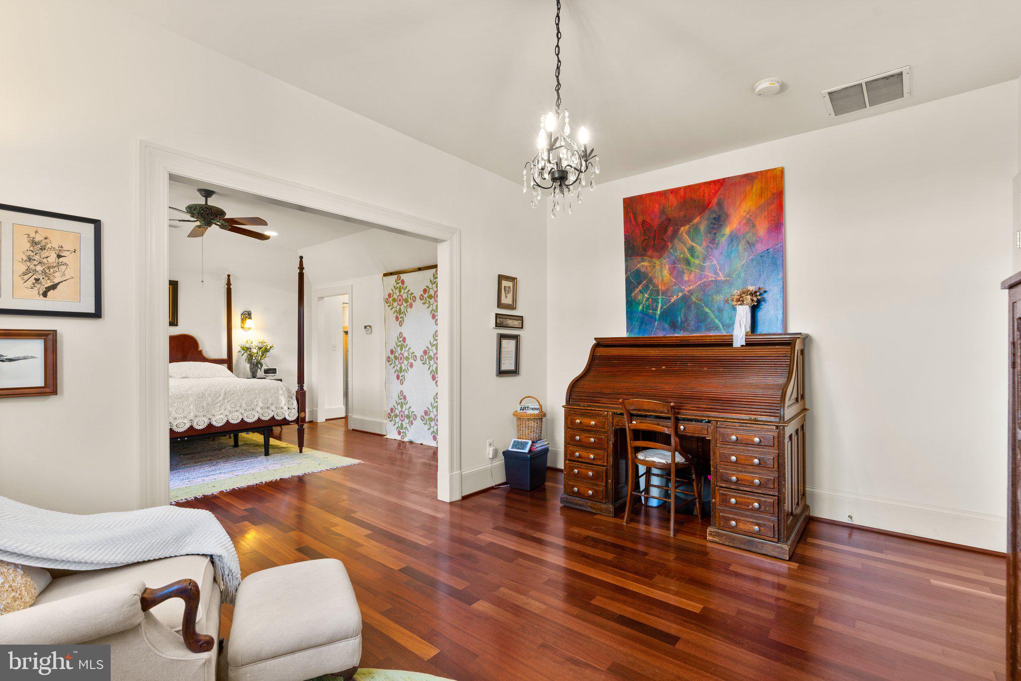 POTOMAC OUTSIDE - Residential