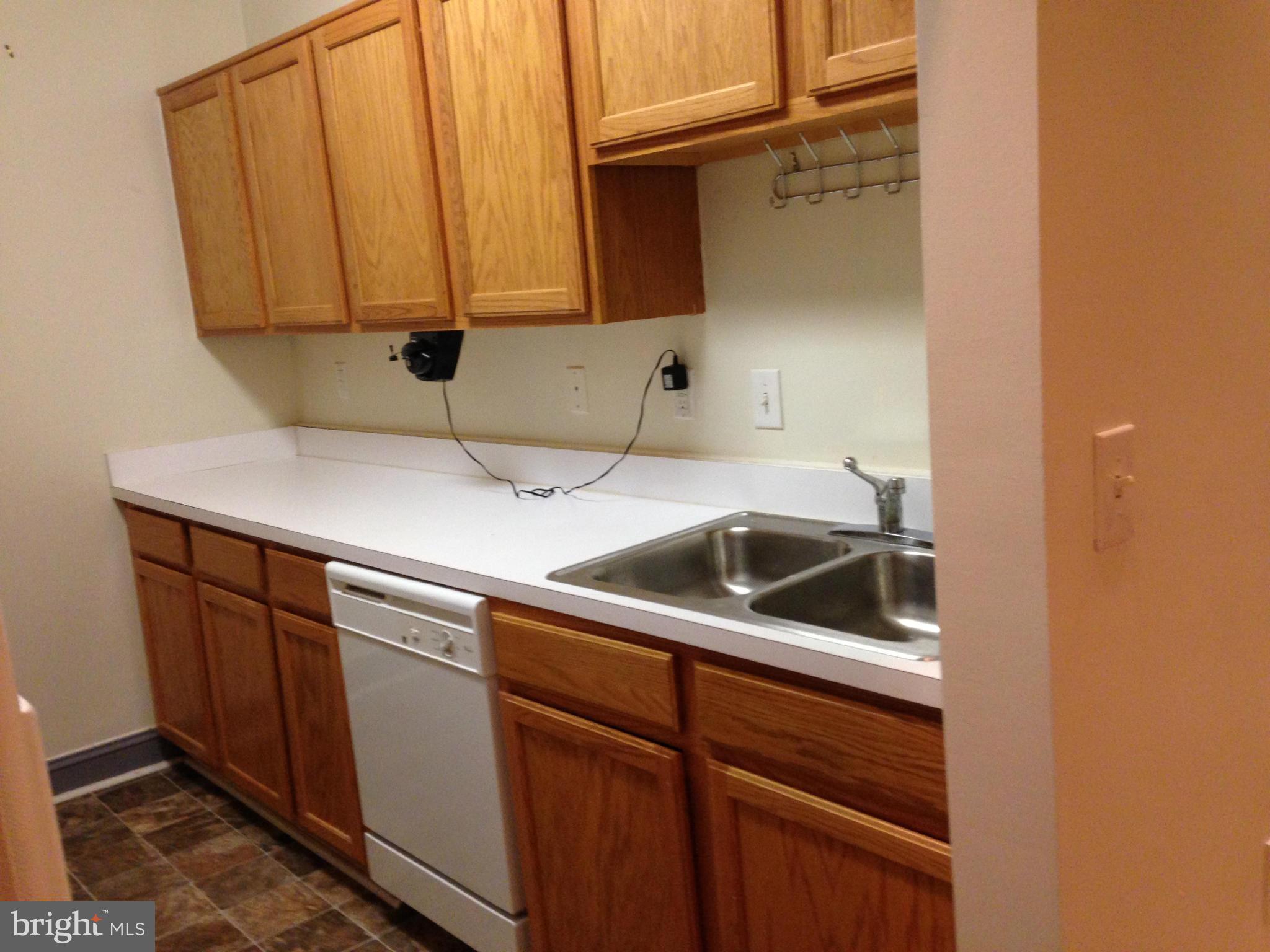 GREENBELT LAKE VILLAGE - Residential Lease