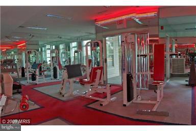 GREENBELT LAKE VILLAGE - Residential Lease