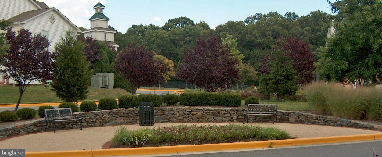 GREENBELT LAKE VILLAGE - Residential Lease