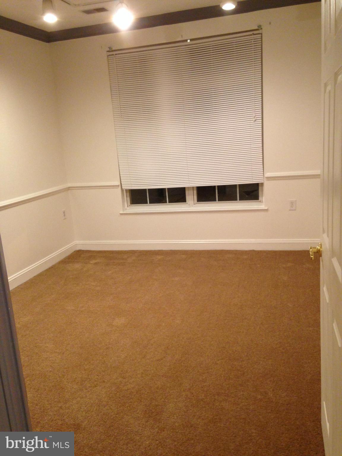 GREENBELT LAKE VILLAGE - Residential Lease