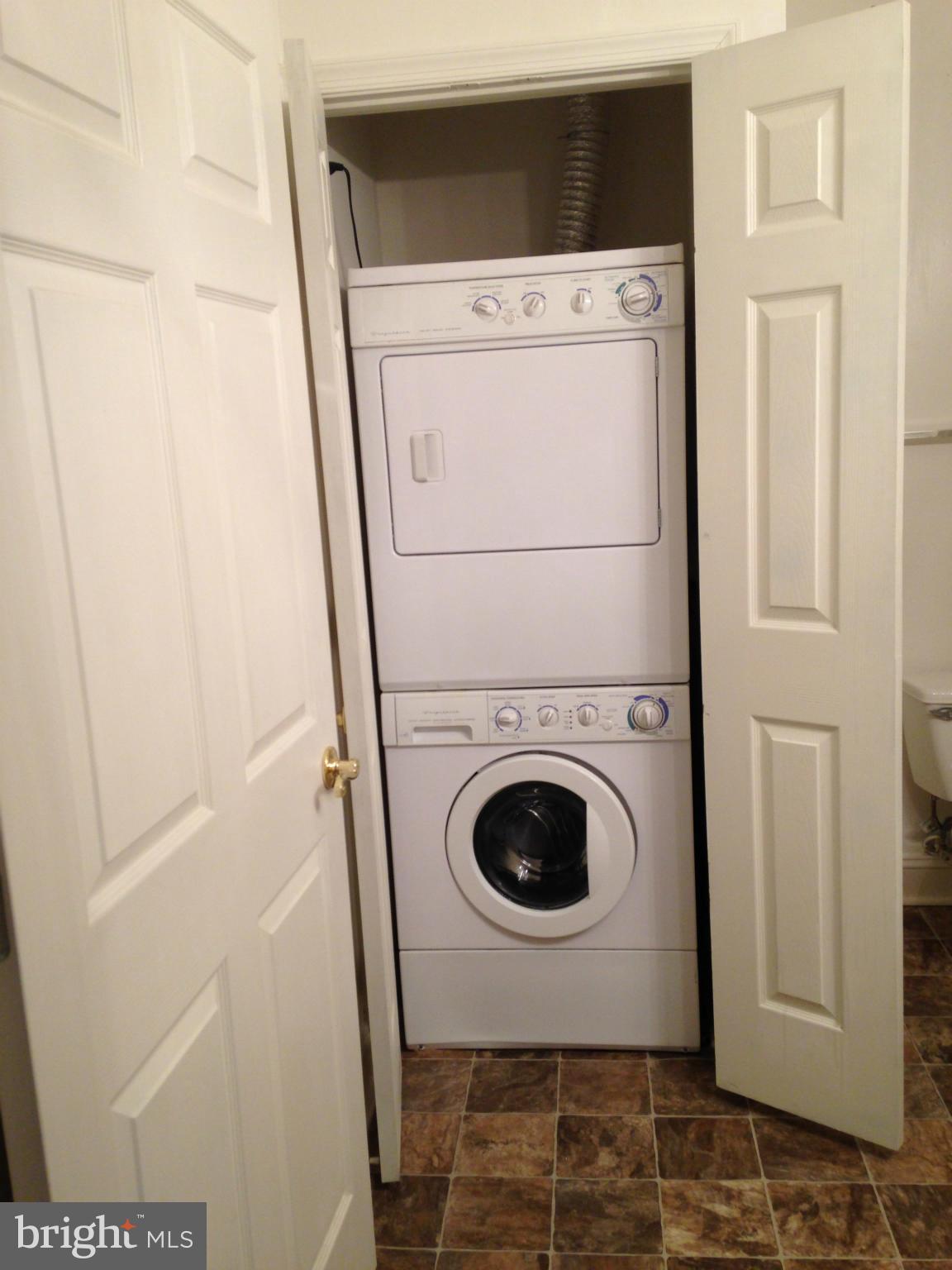 GREENBELT LAKE VILLAGE - Residential Lease