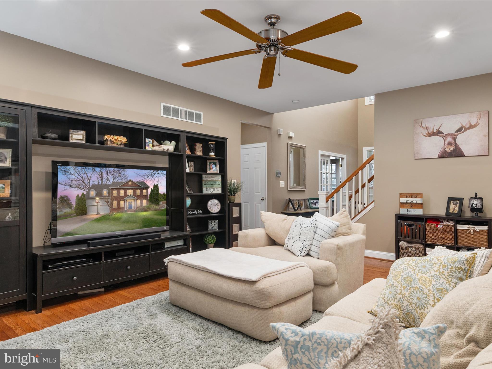 WHITEHALL BEACH - Residential