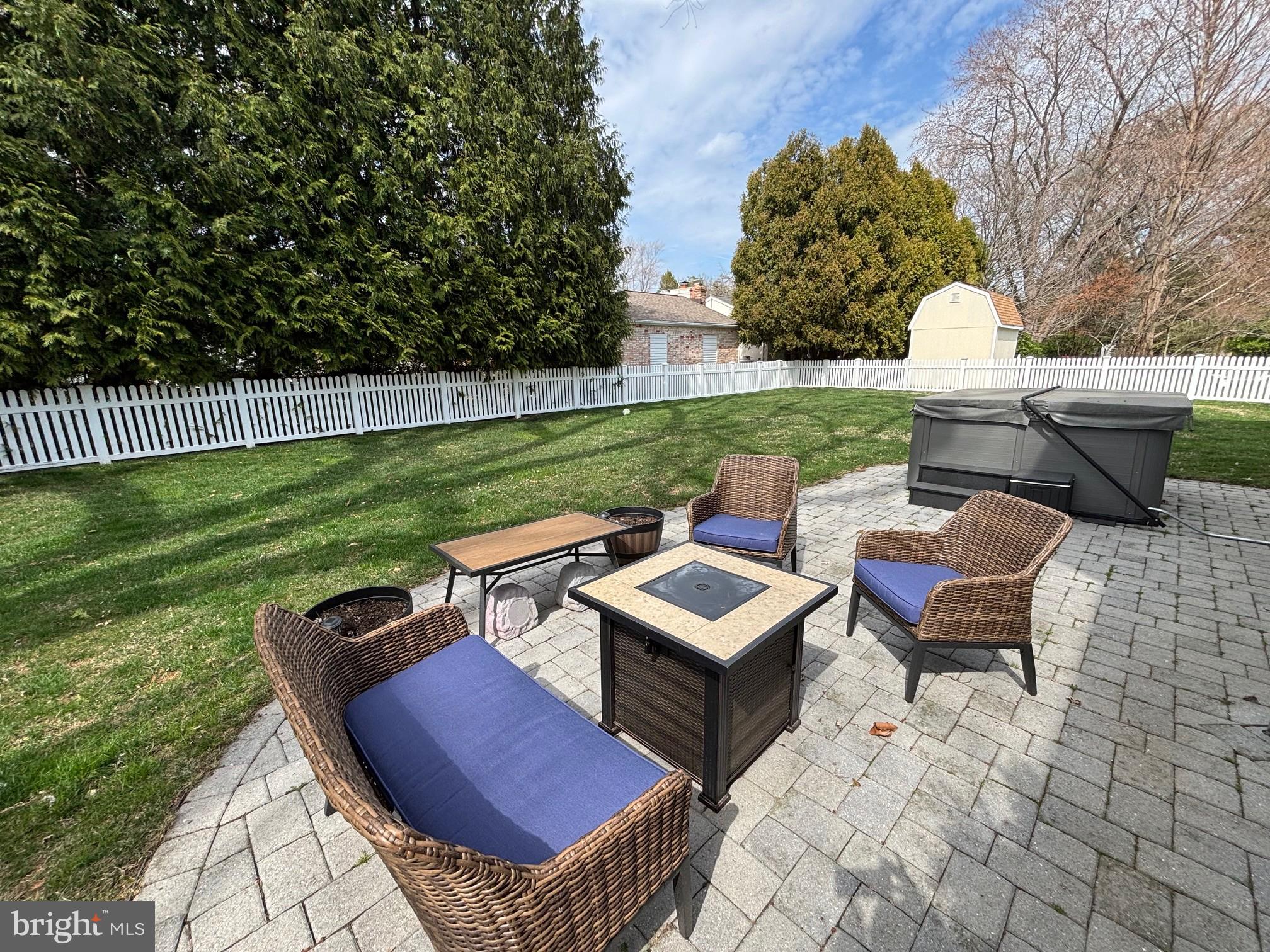 WHITEHALL BEACH - Residential