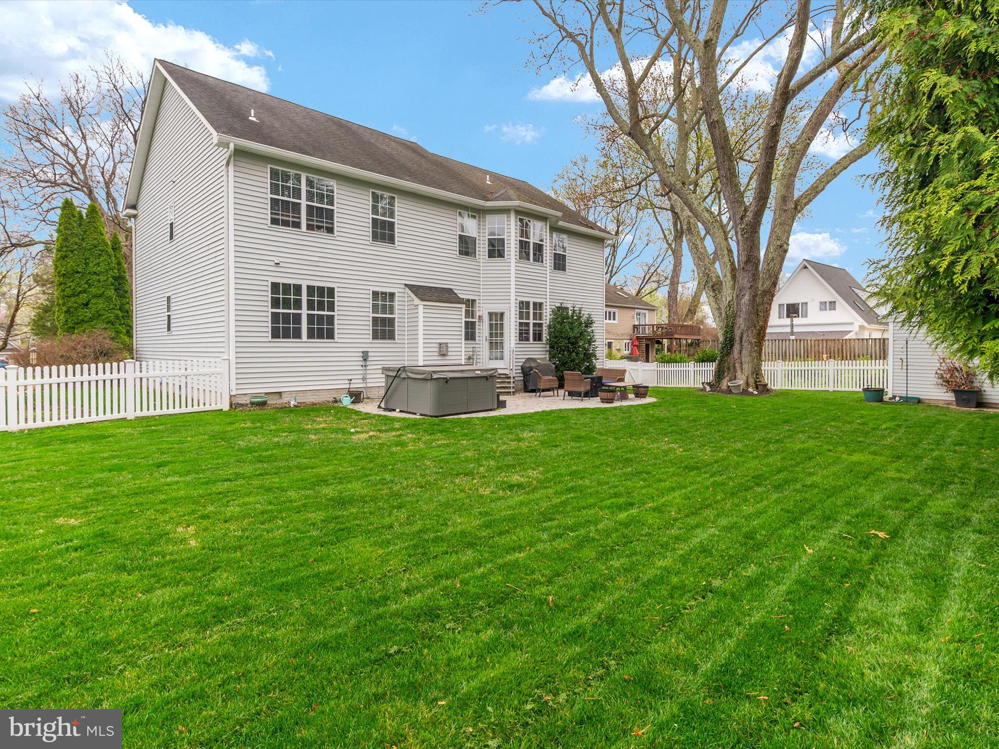 WHITEHALL BEACH - Residential