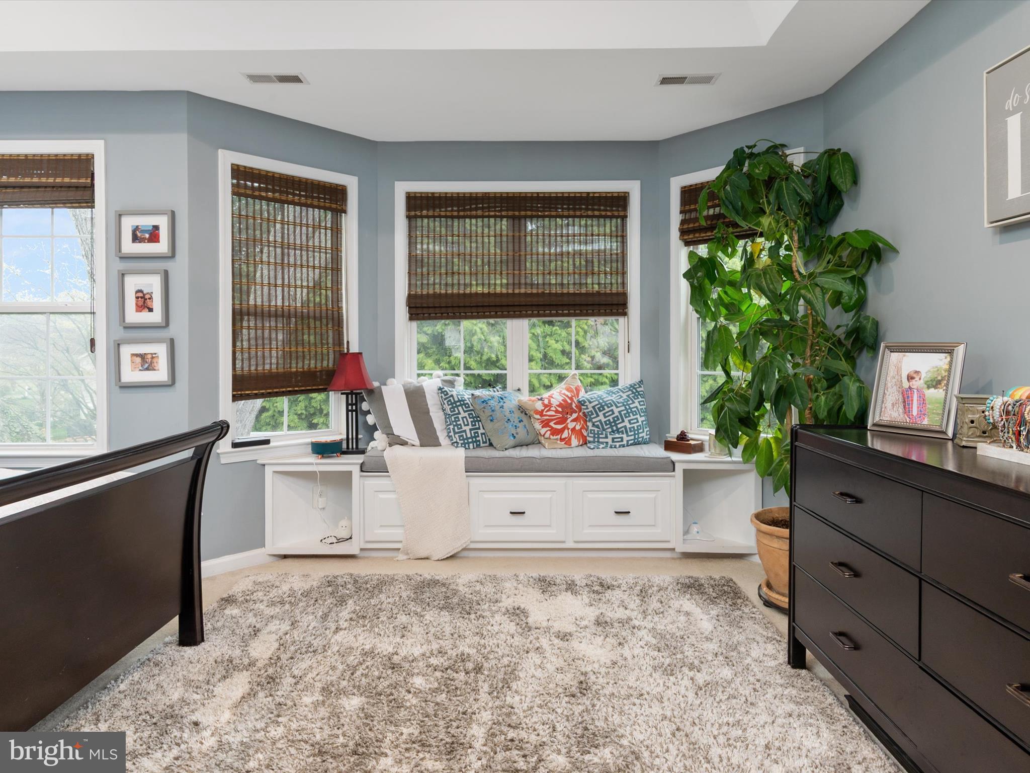 WHITEHALL BEACH - Residential