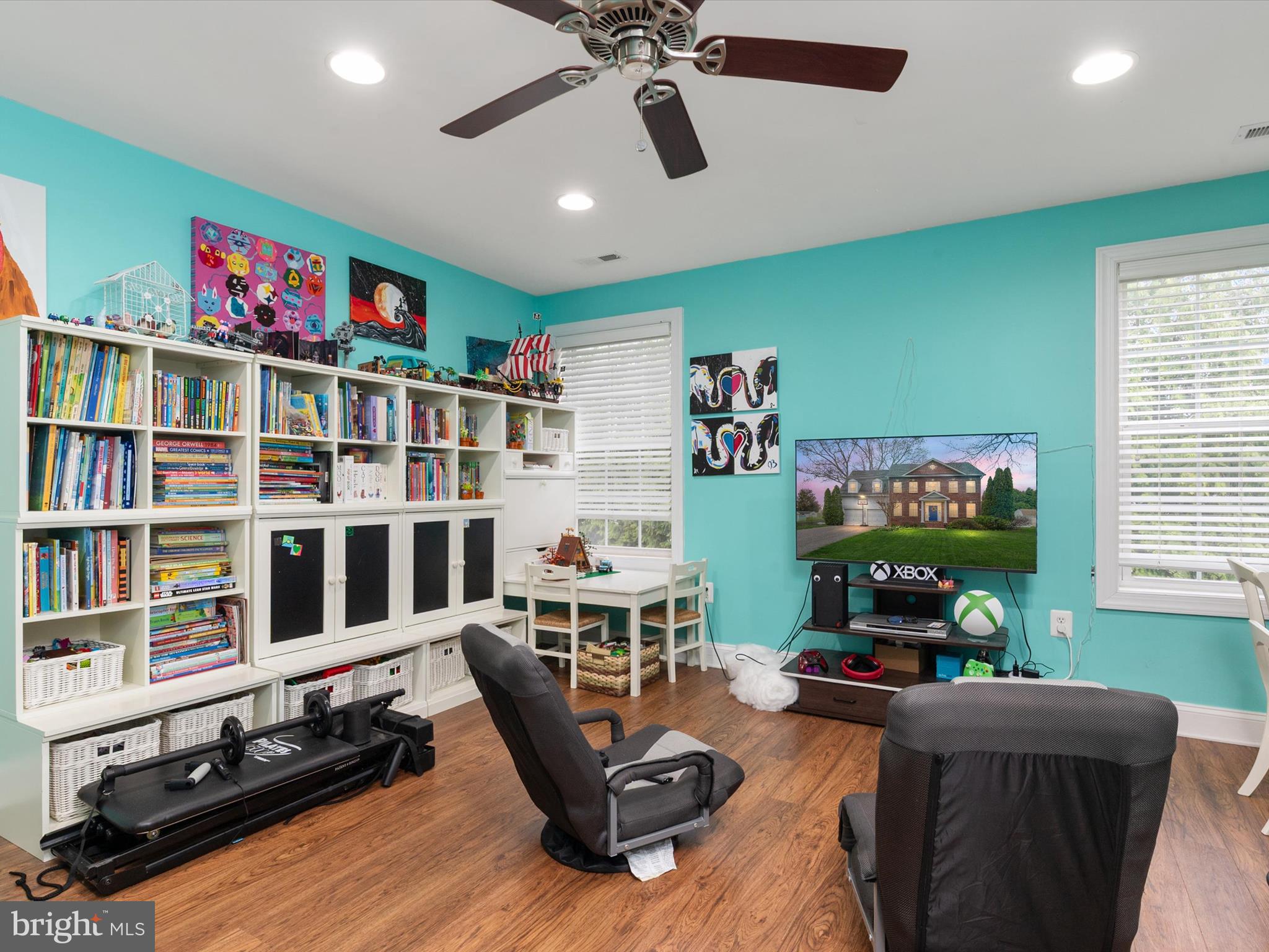 WHITEHALL BEACH - Residential