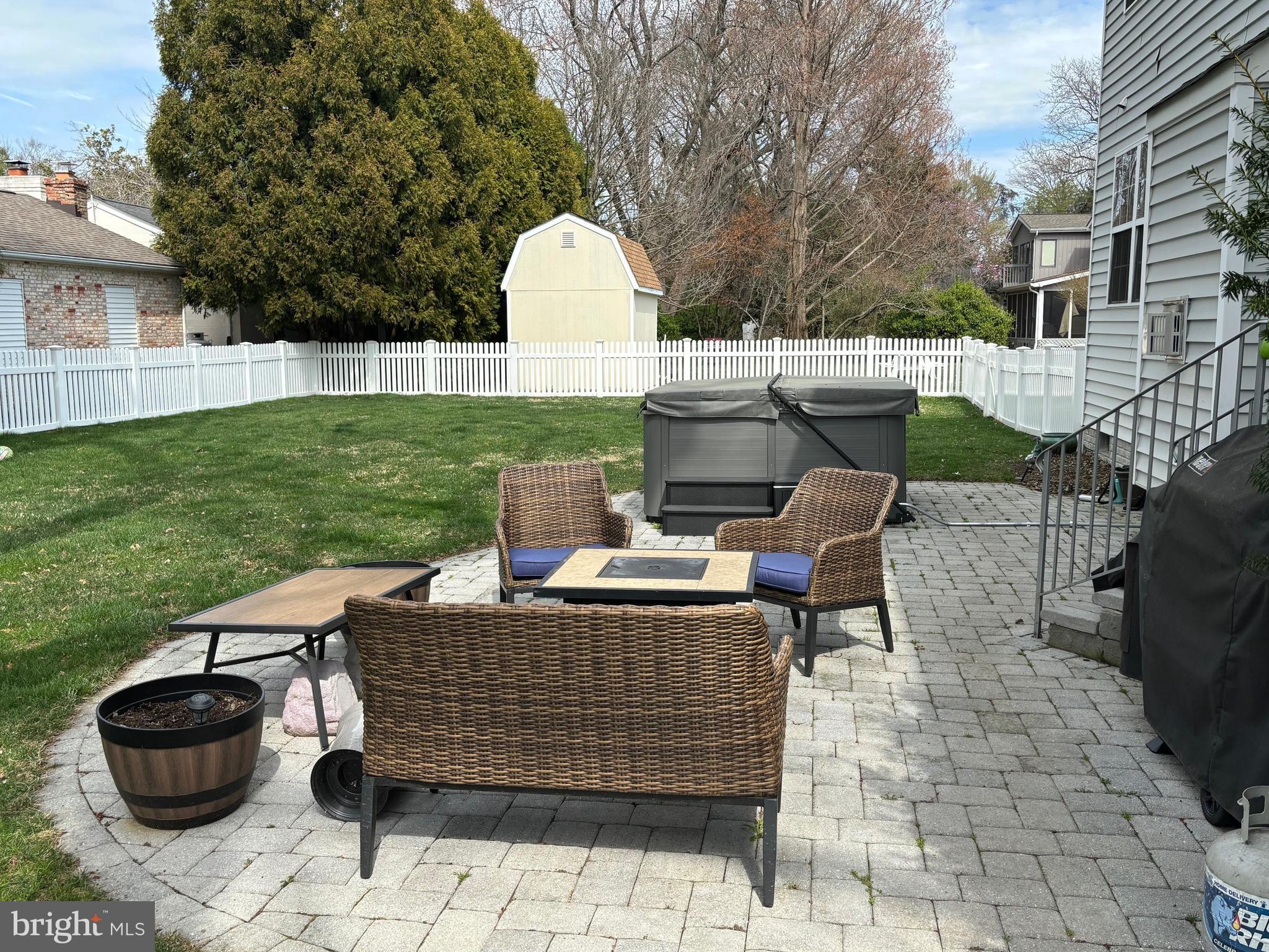 WHITEHALL BEACH - Residential