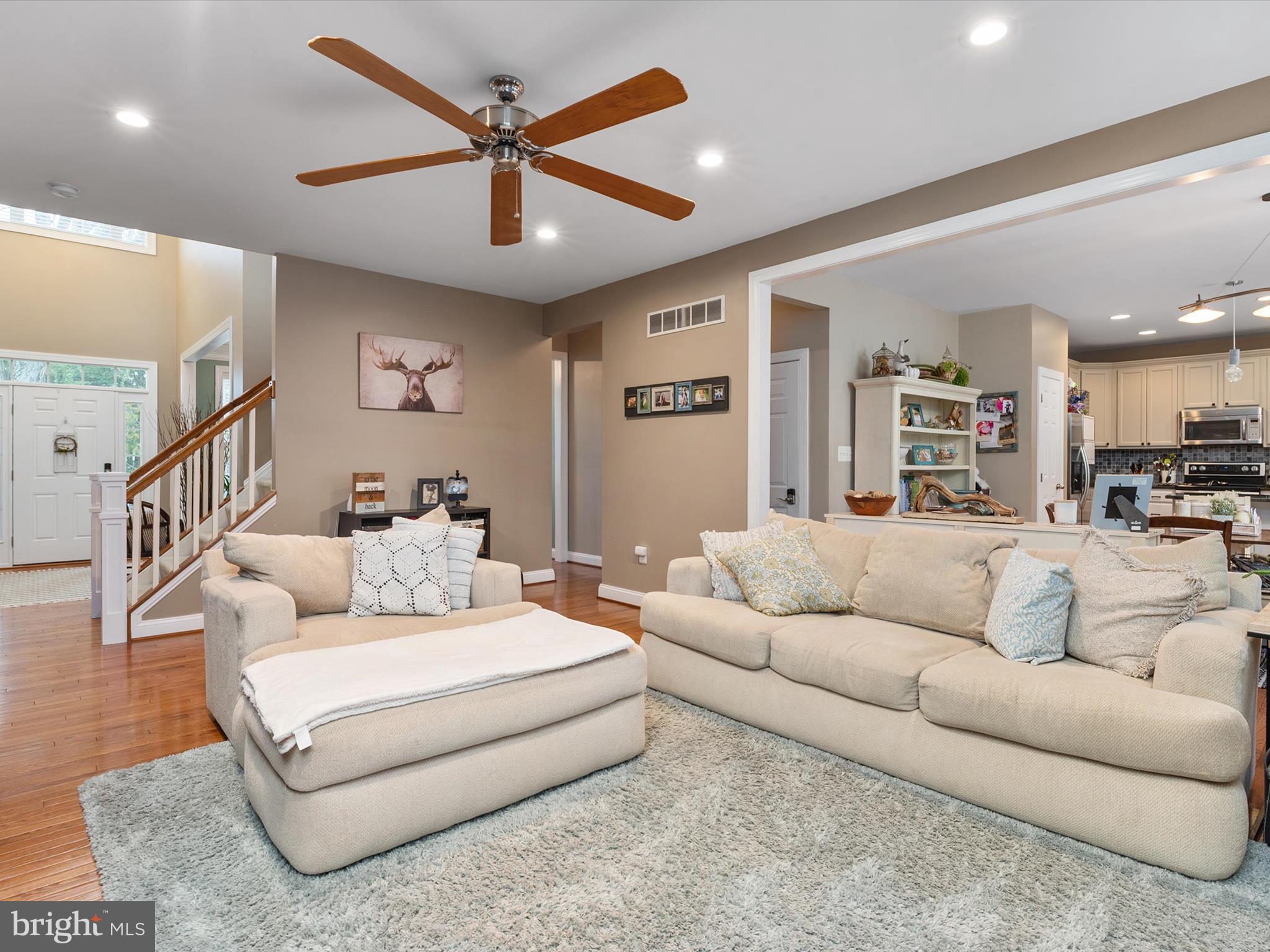 WHITEHALL BEACH - Residential