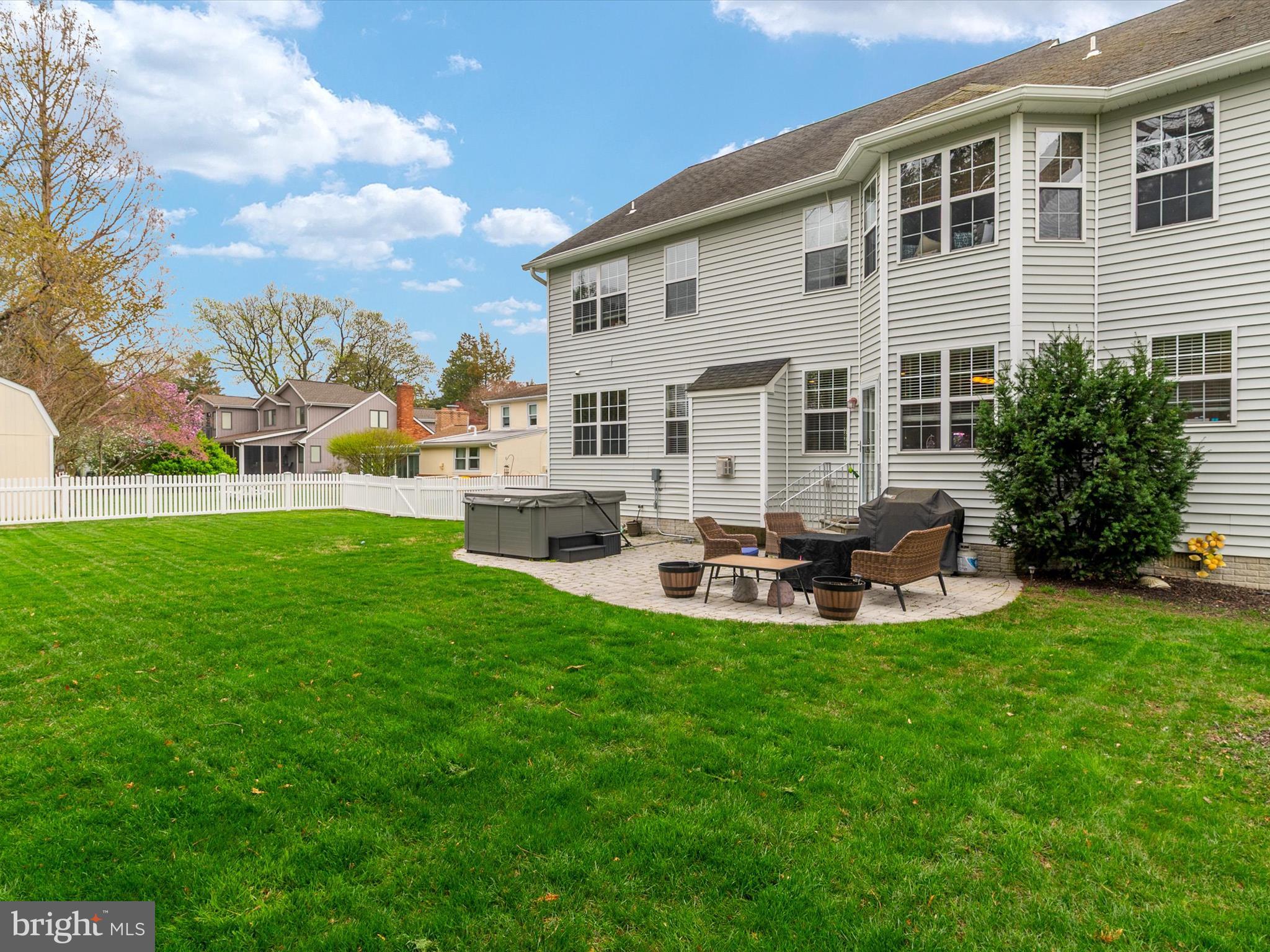 WHITEHALL BEACH - Residential