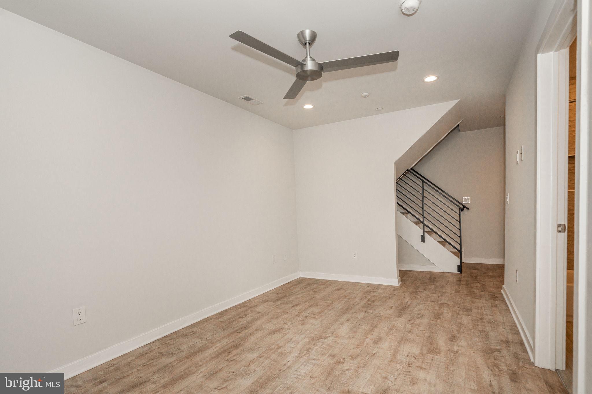 POINT BREEZE - Residential Lease