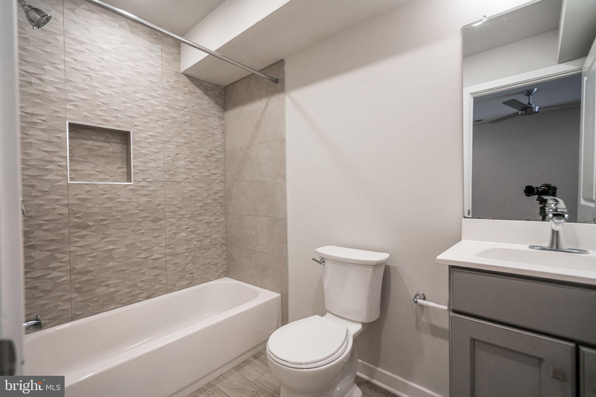 POINT BREEZE - Residential Lease