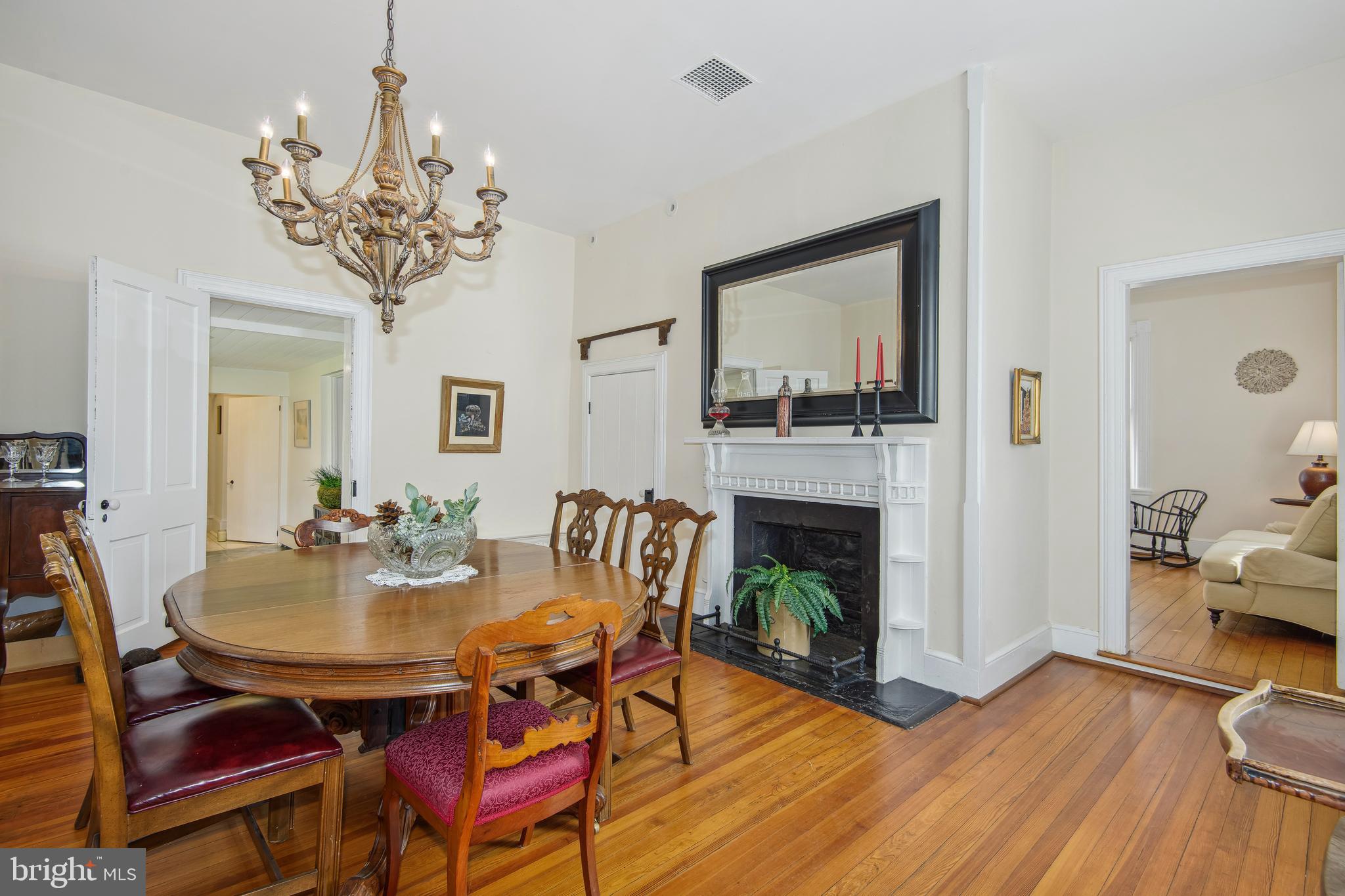 FLINT HILL - Residential