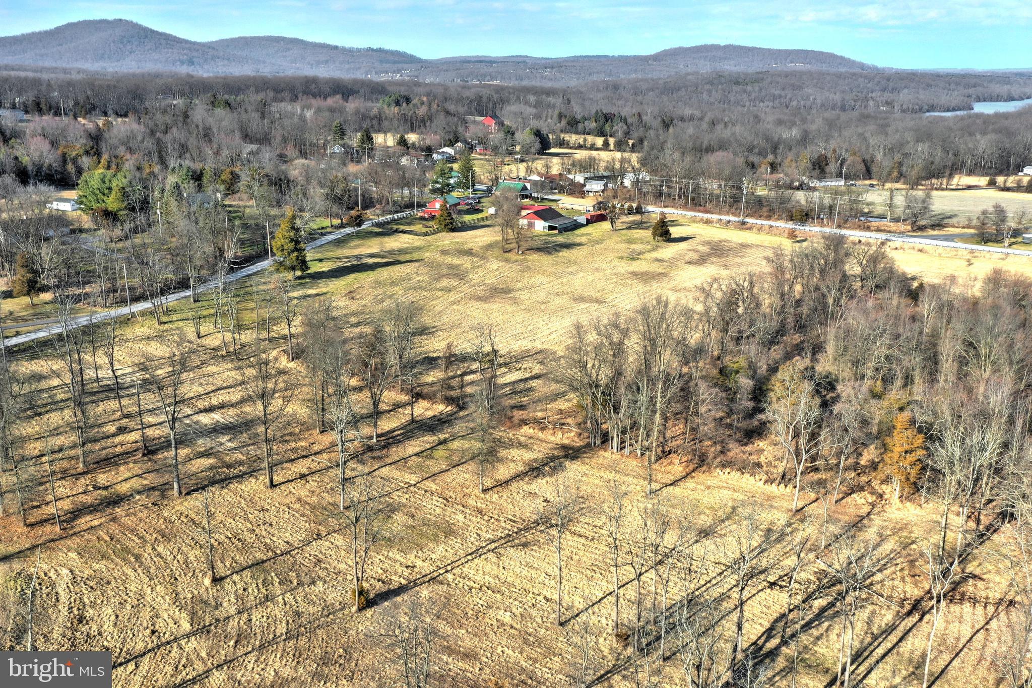 STONEHEDGE ESTATES - Land