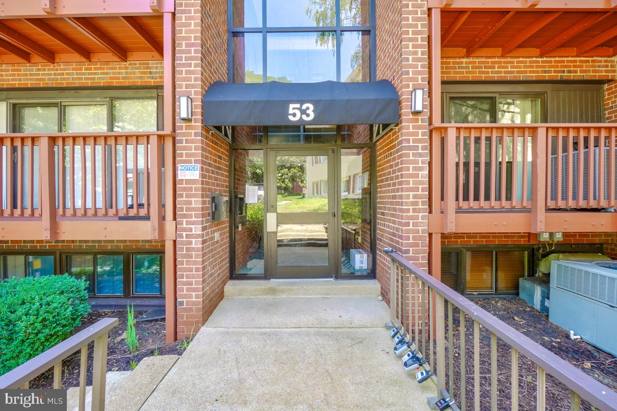 53 SKYHILL ROAD 204