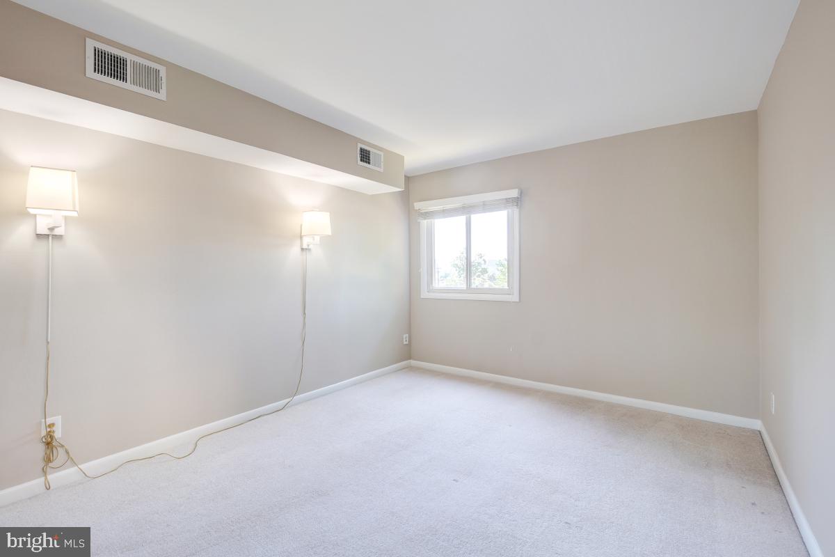 SEMINARY WALK - Residential