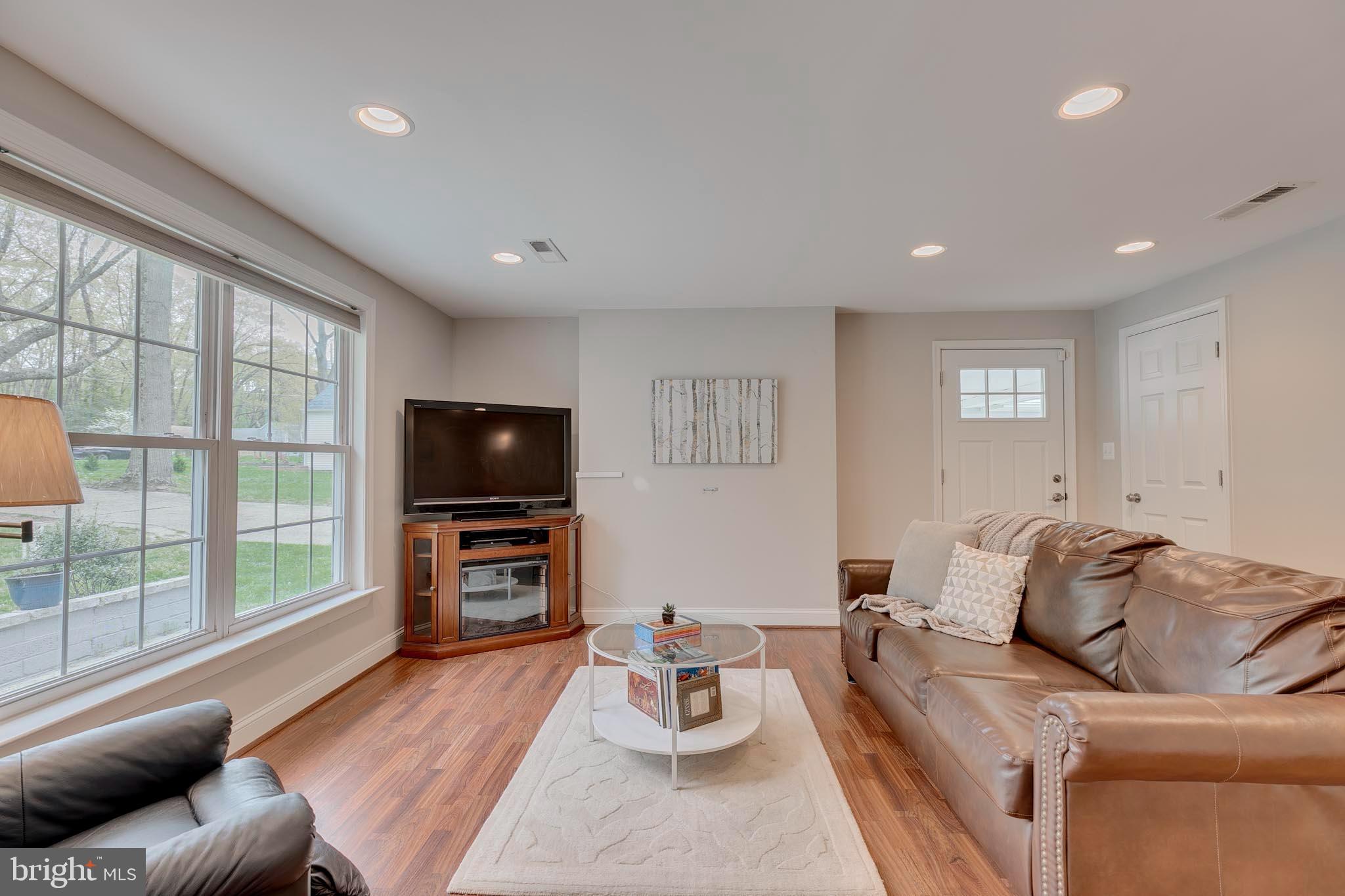 ELVATON ACRES - Residential