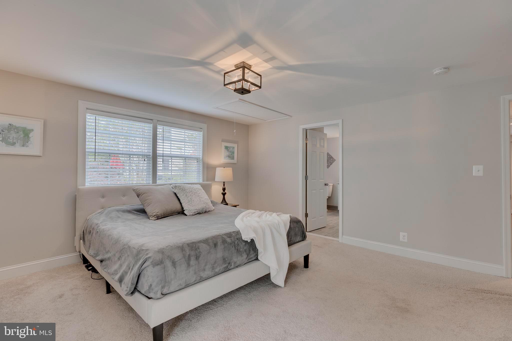 ELVATON ACRES - Residential