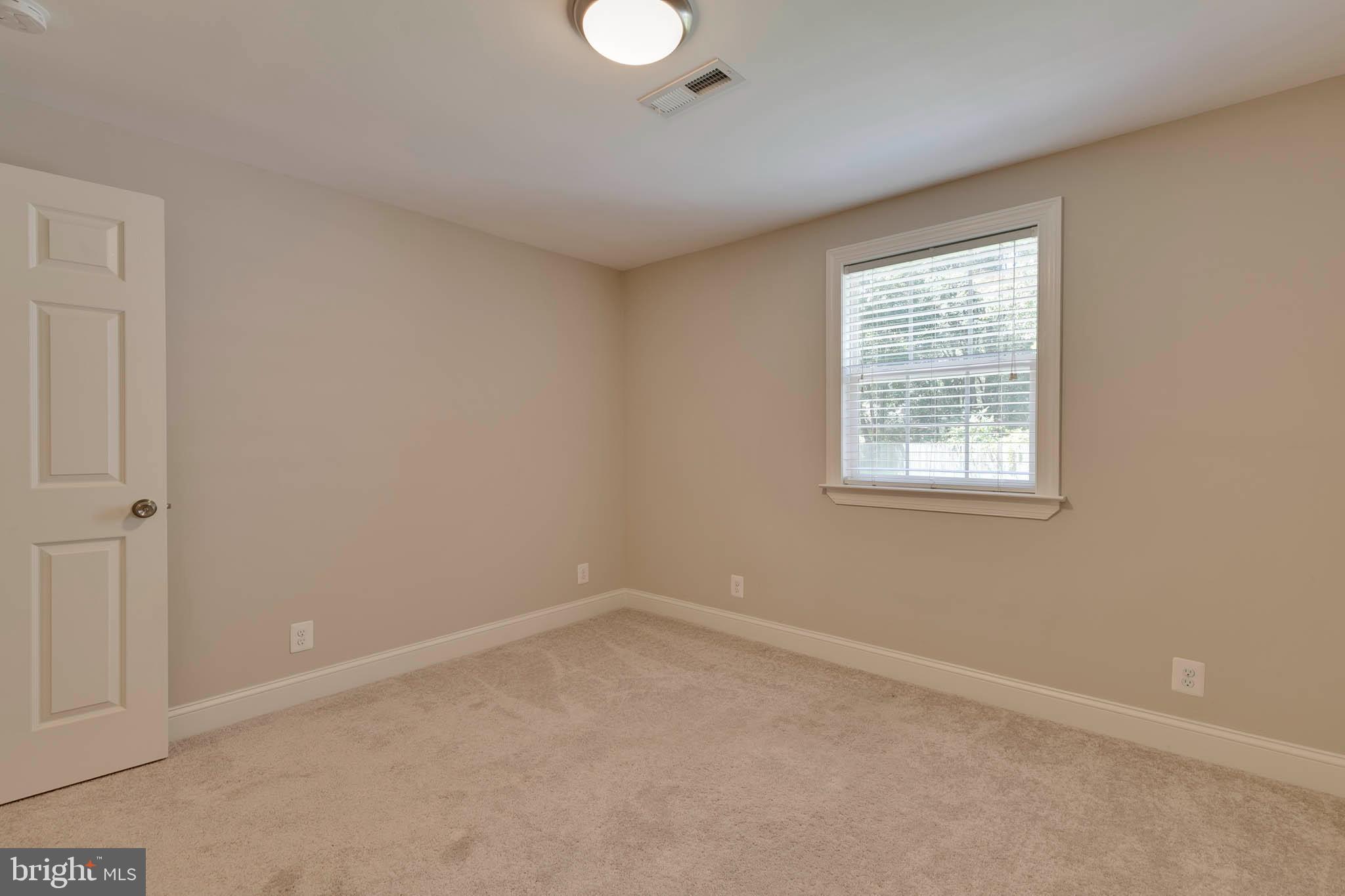 ELVATON ACRES - Residential