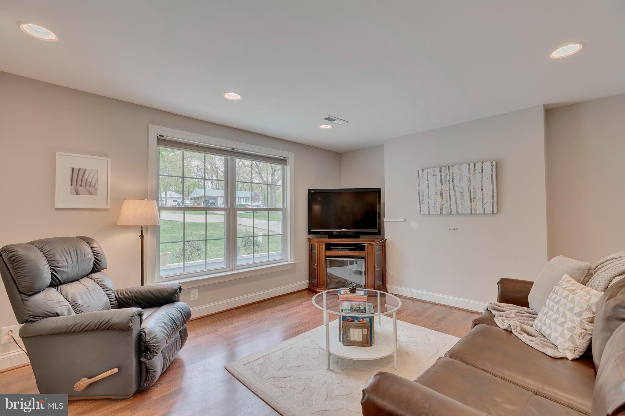 ELVATON ACRES - Residential