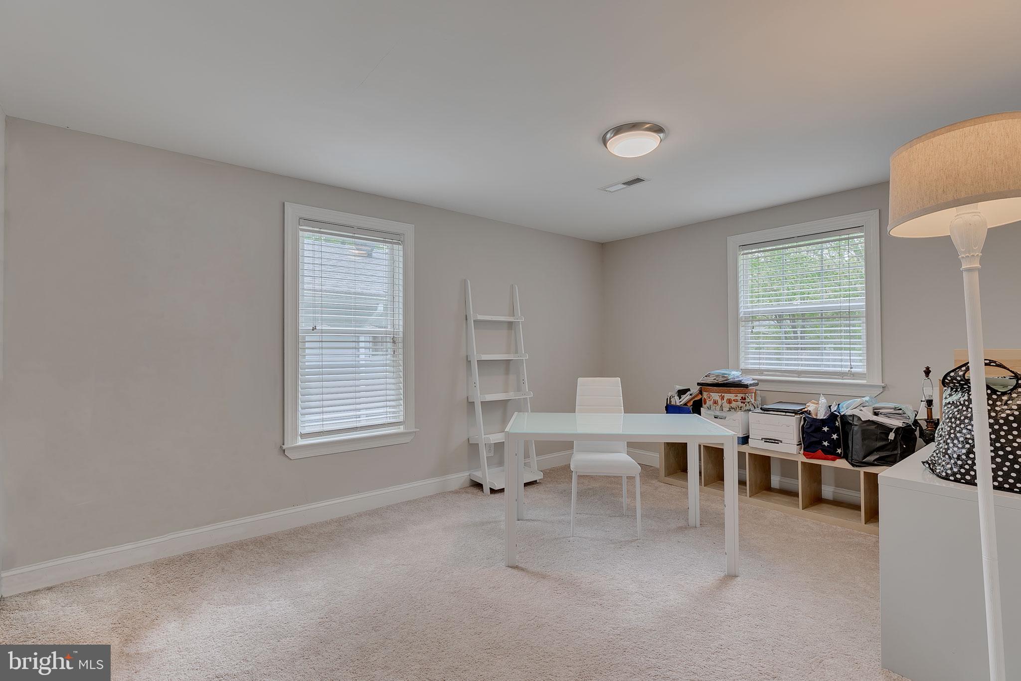 ELVATON ACRES - Residential