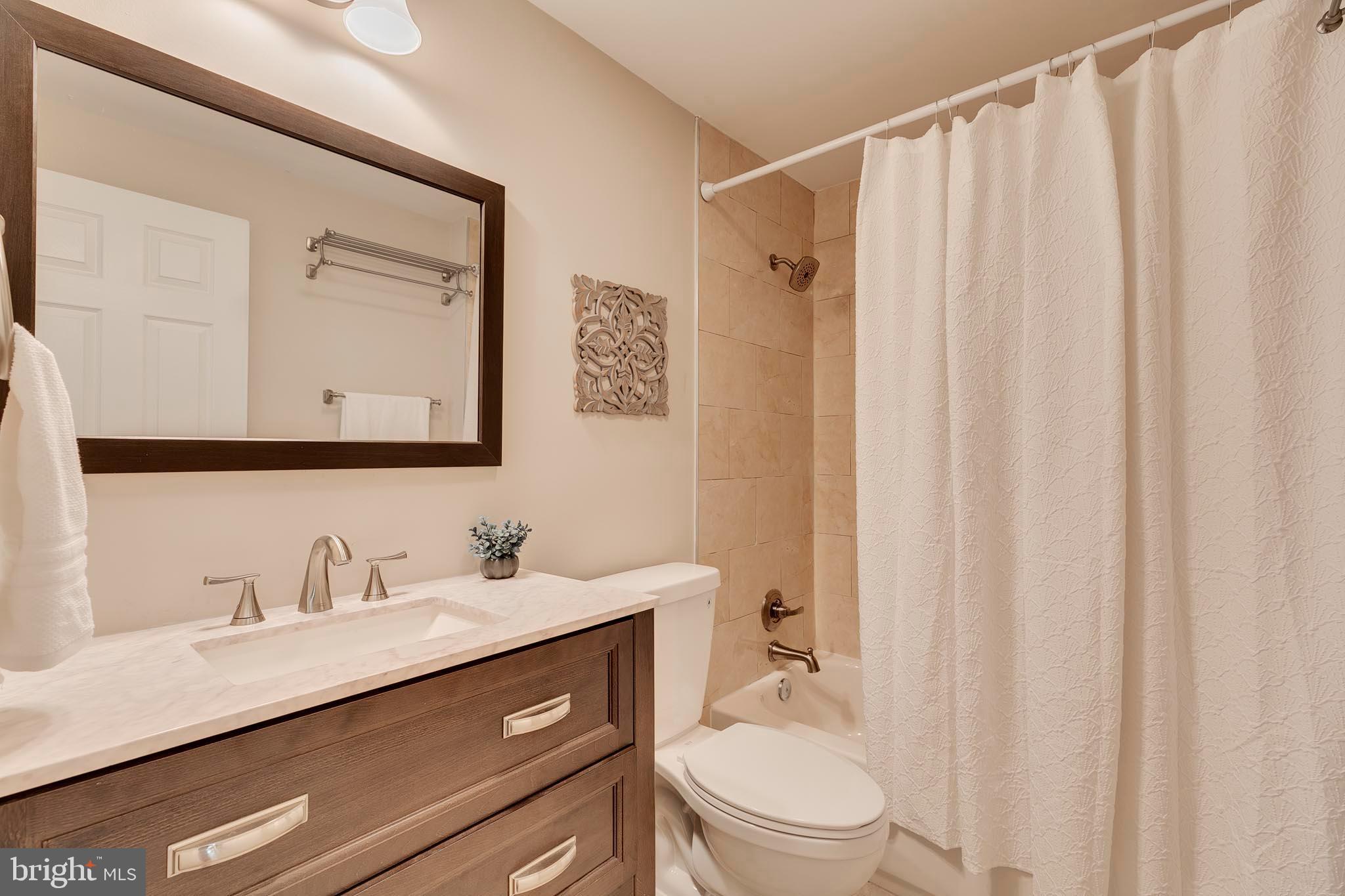 ELVATON ACRES - Residential