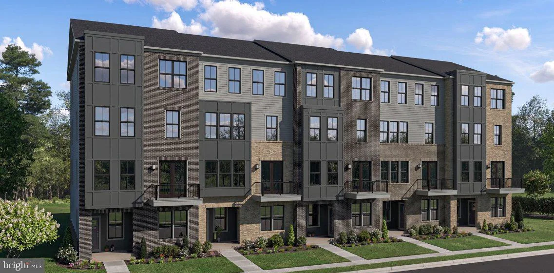 20833 Silver Hand Terrace