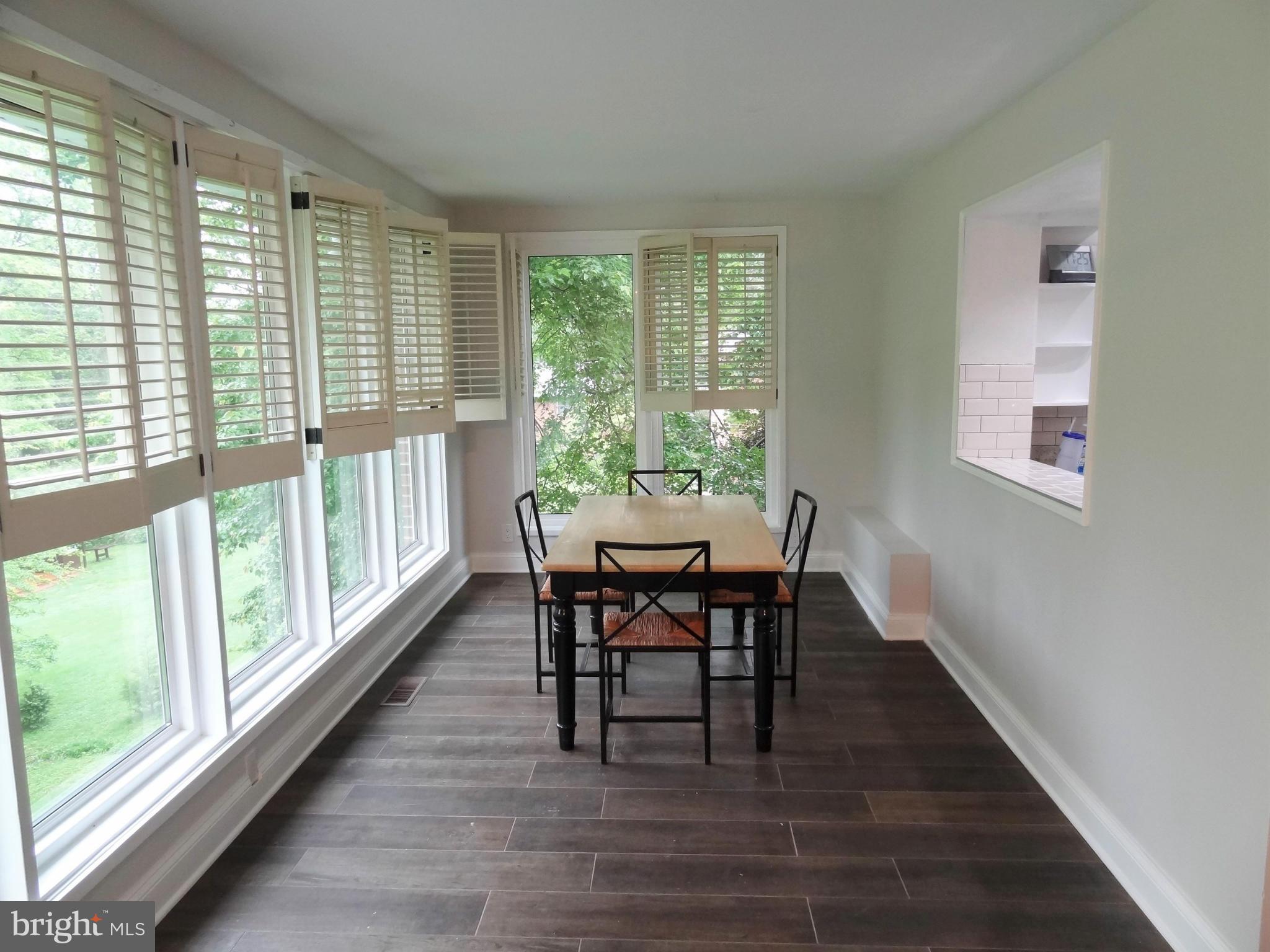 OVERLOOK KNOLLS - Residential